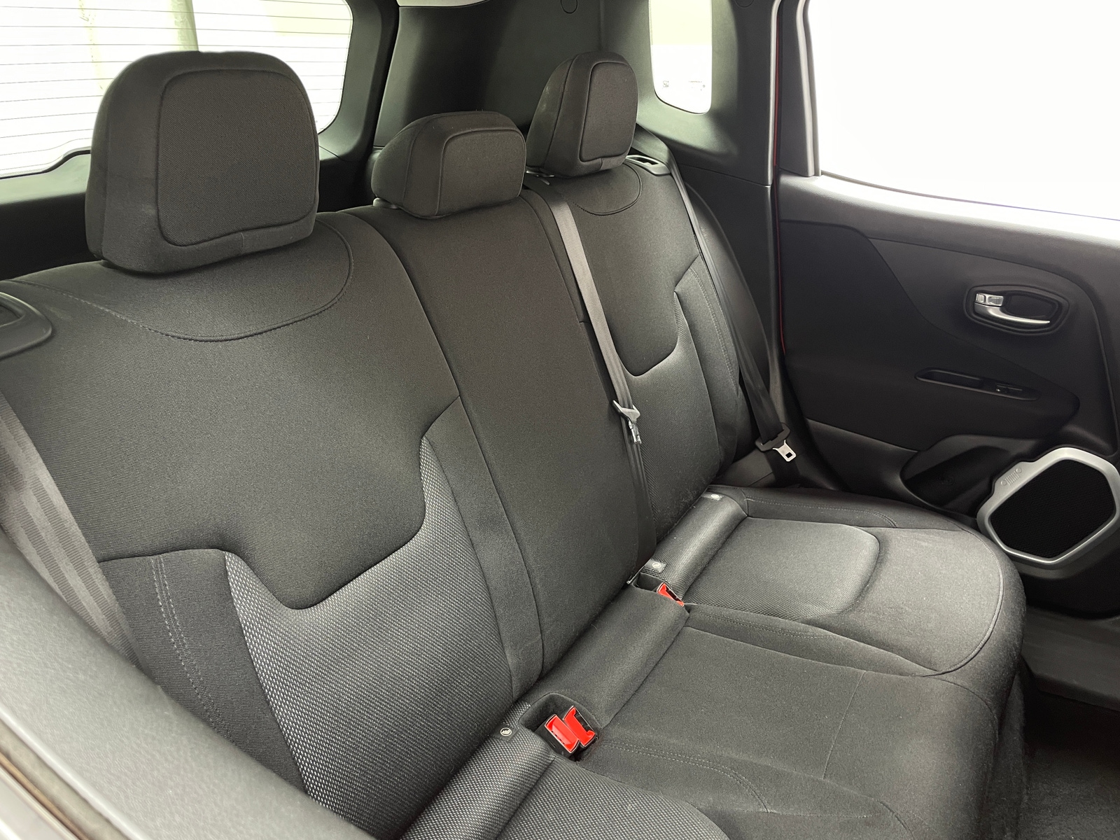 Thumbnail: 2018 Jeep Renegade - 6