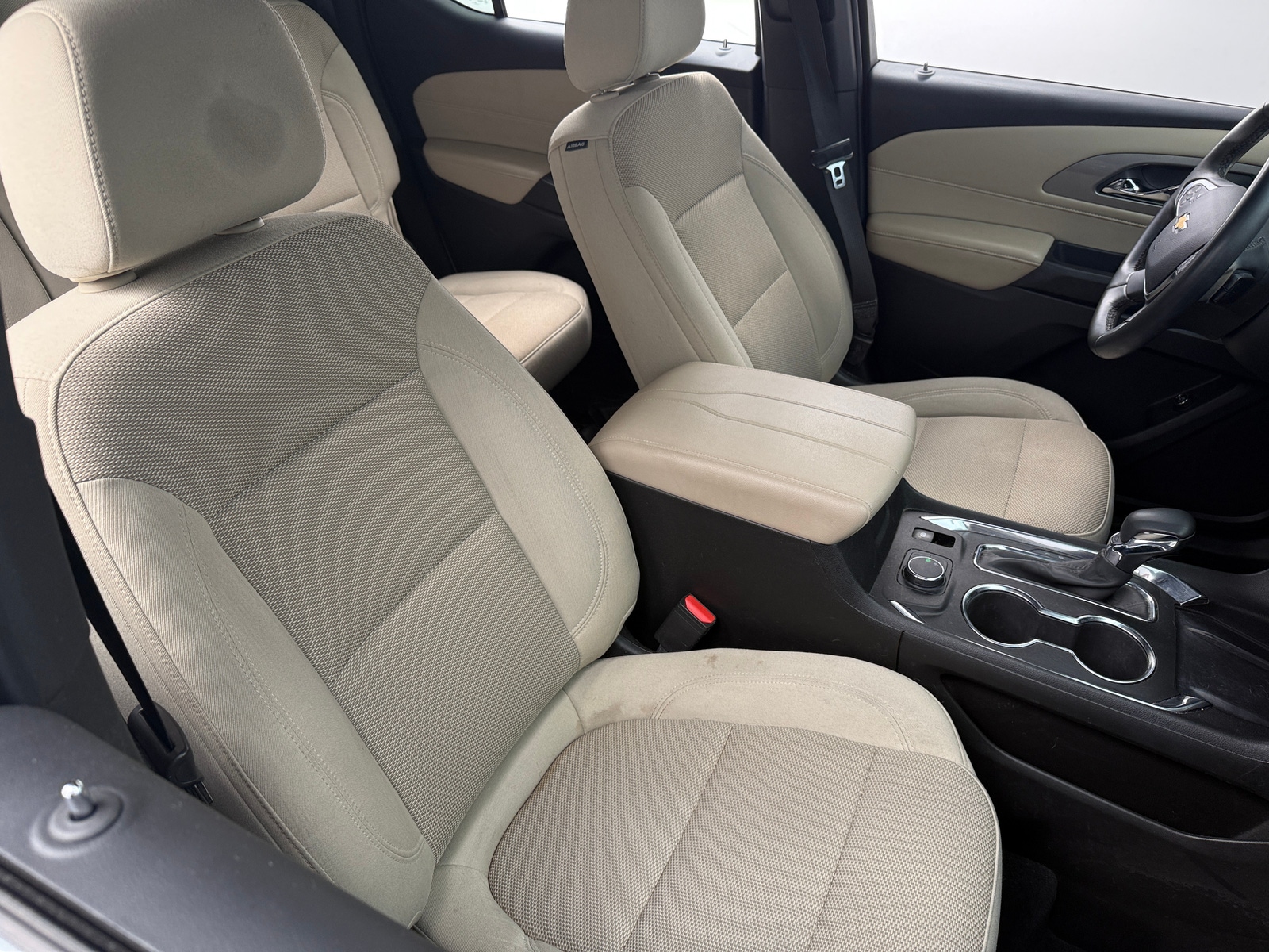 Thumbnail: 2023 Chevrolet Traverse - 2