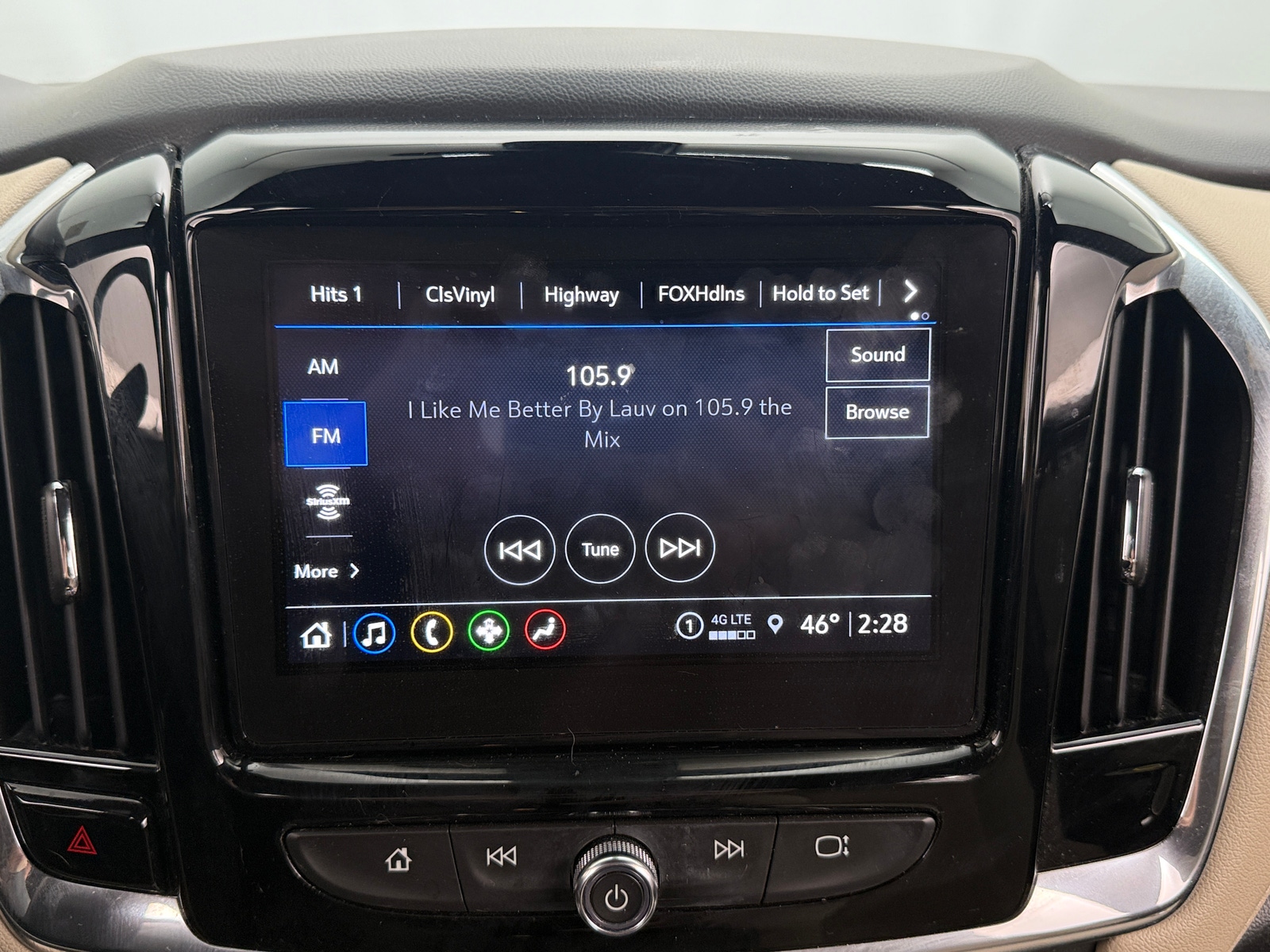 Thumbnail: 2023 Chevrolet Traverse - 4