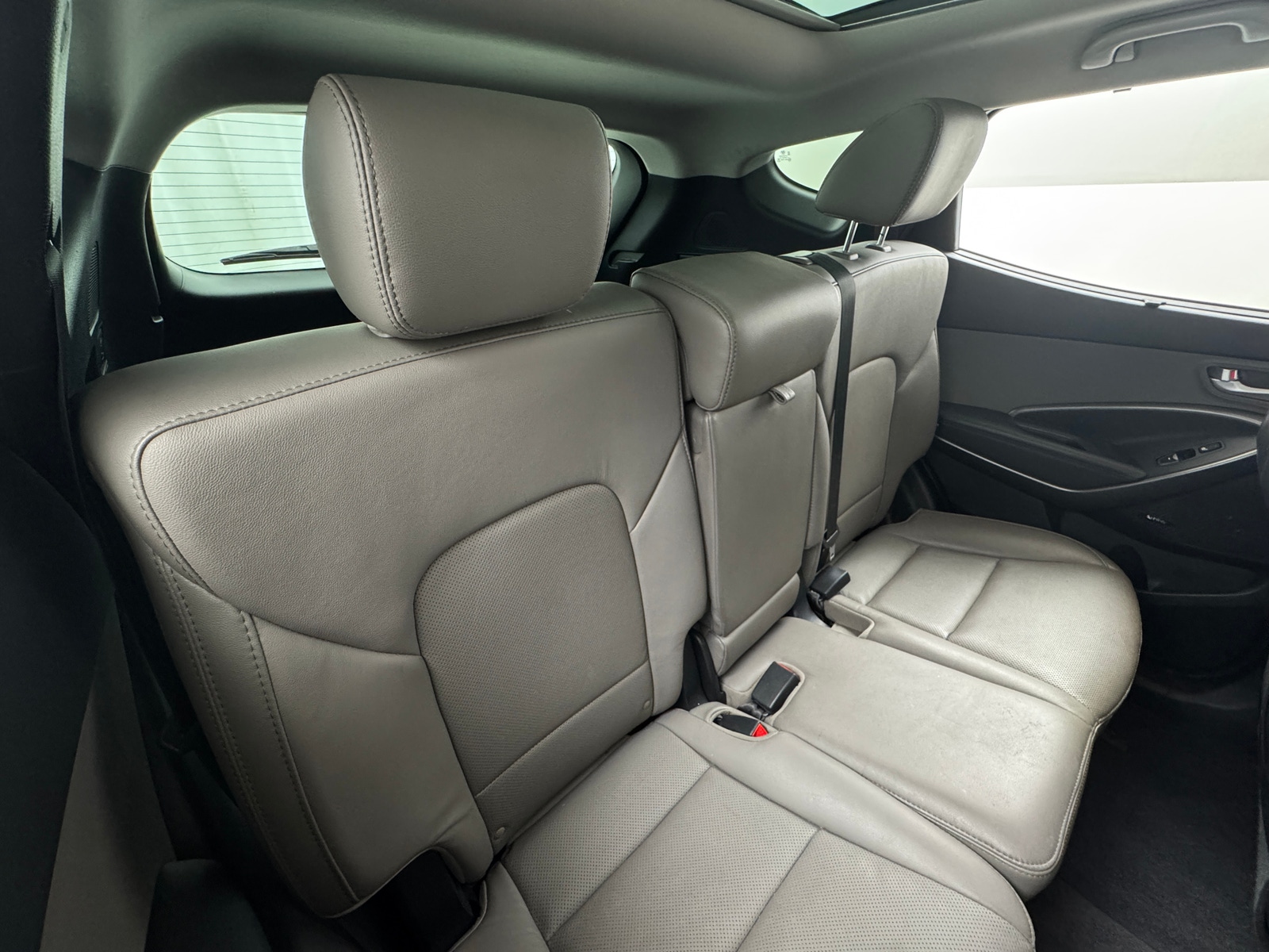 Thumbnail: 2017 Hyundai Santa Fe - 5