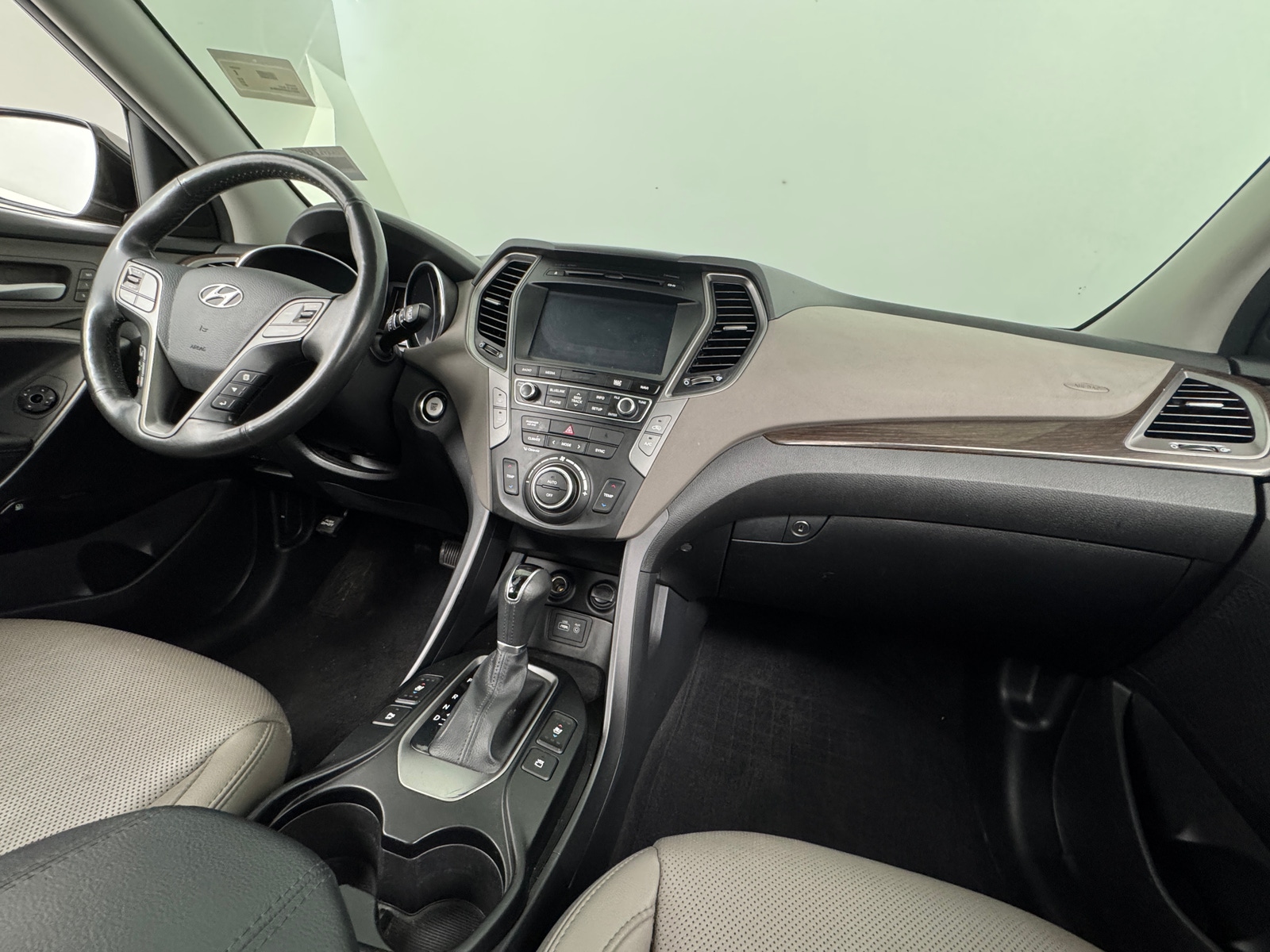 Thumbnail: 2017 Hyundai Santa Fe - 2