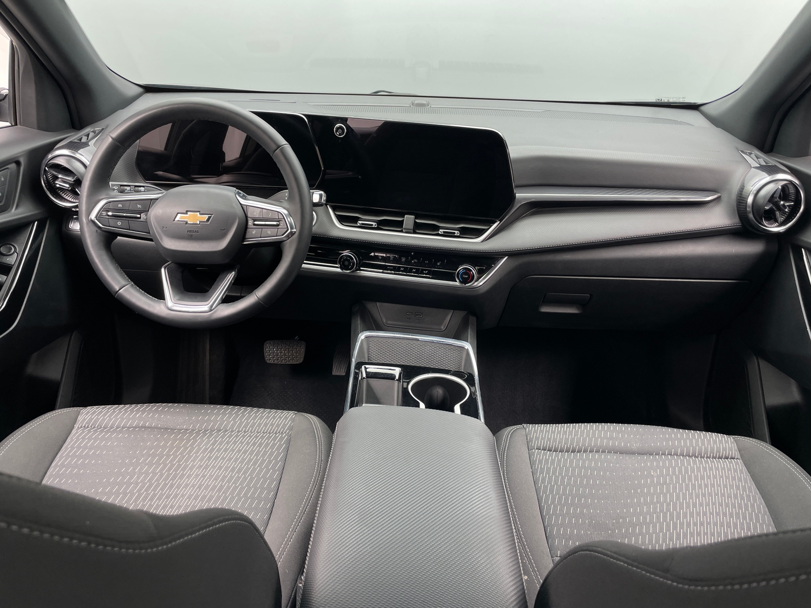 Thumbnail: 2025 Chevrolet Equinox - 3