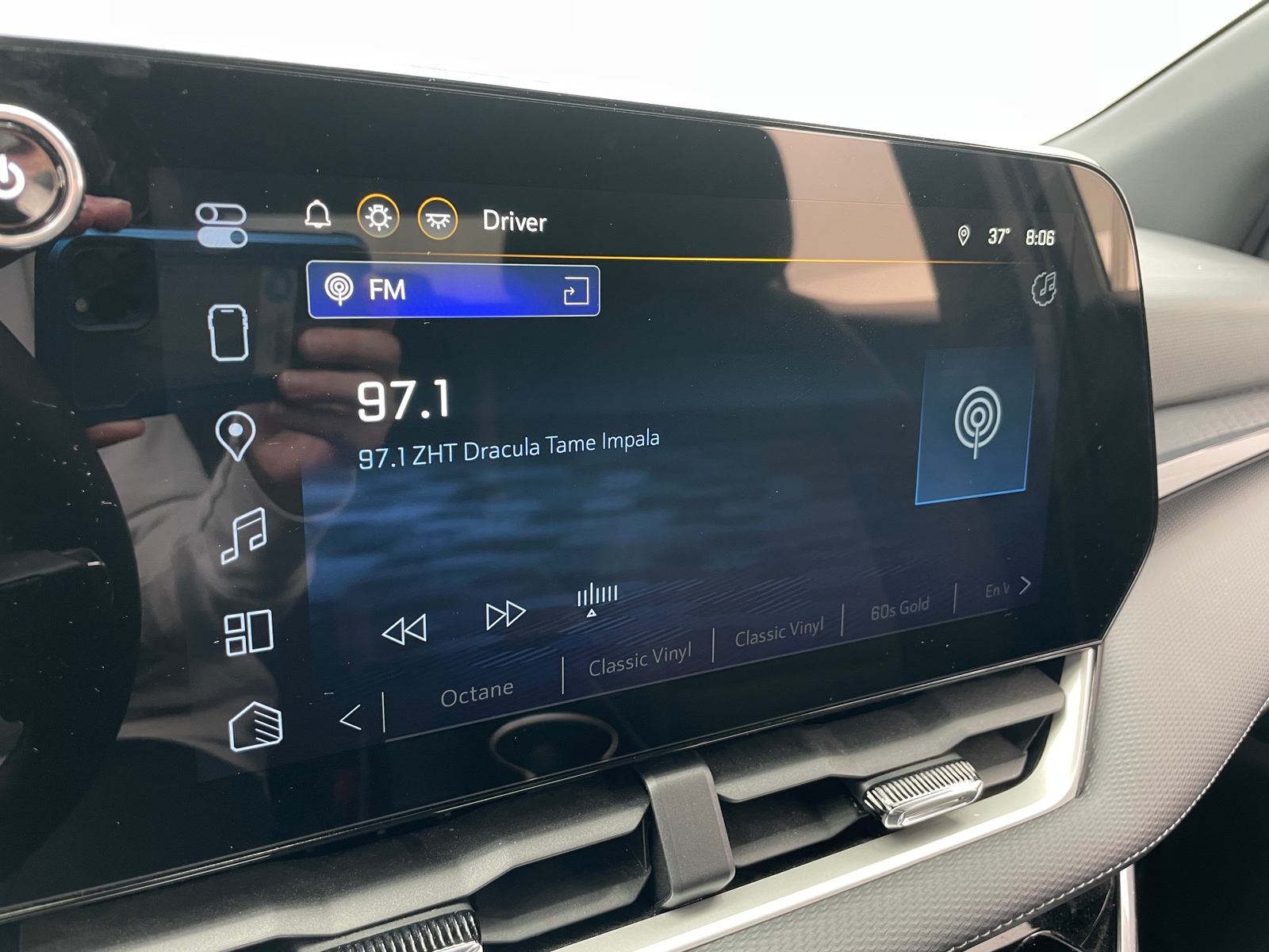 Thumbnail: 2025 Chevrolet Equinox - 4