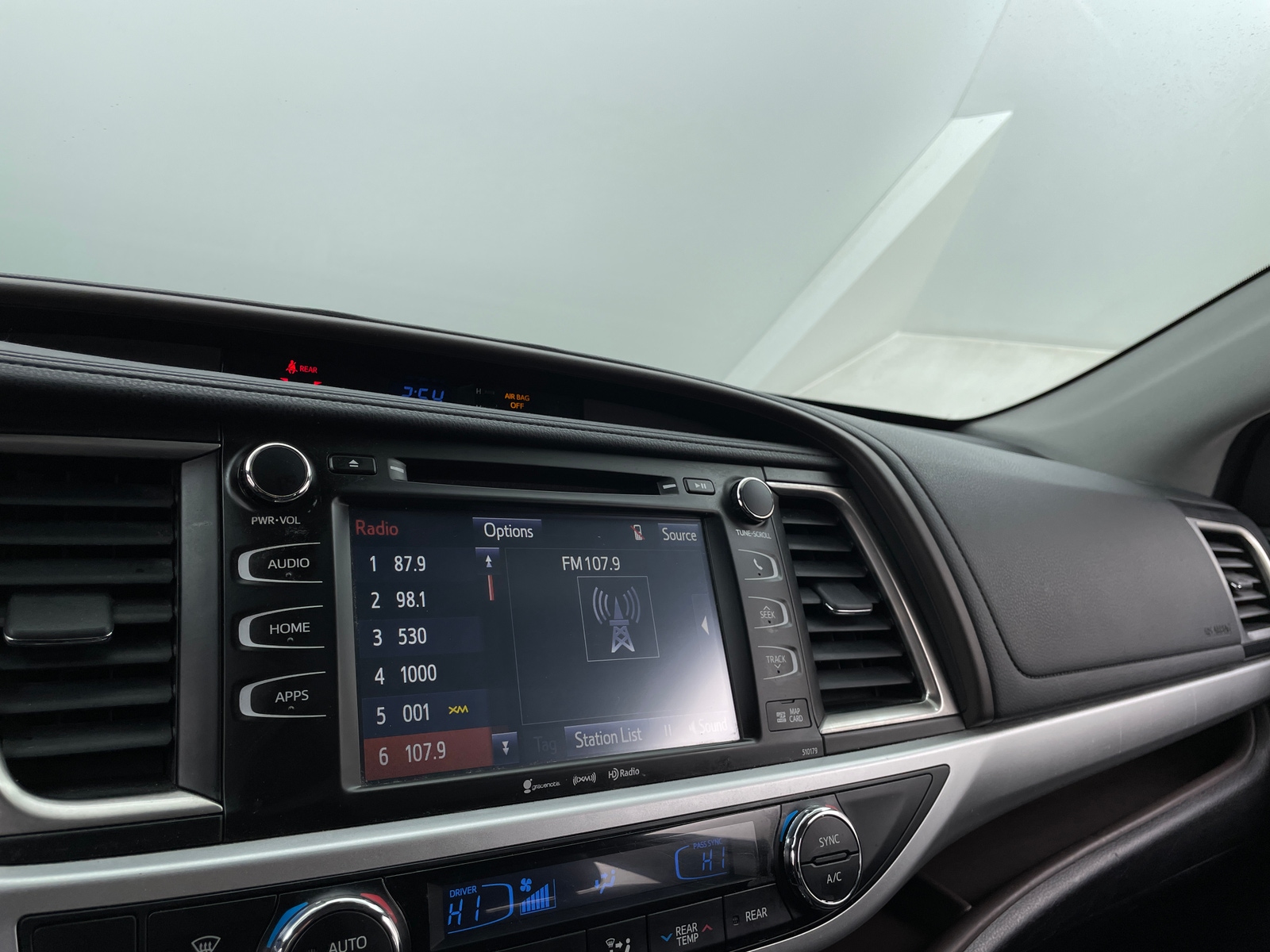 Thumbnail: 2018 Toyota Highlander - 3