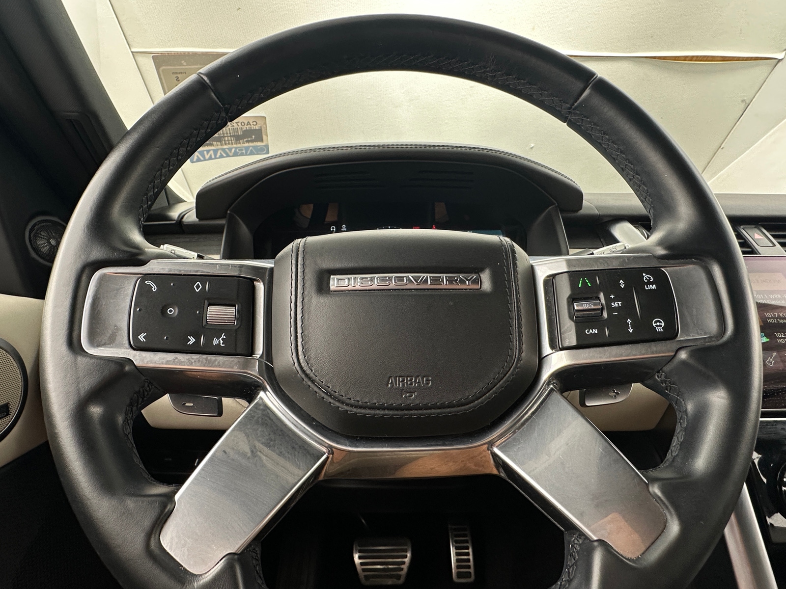 Thumbnail: 2021 Land Rover Discovery - 4