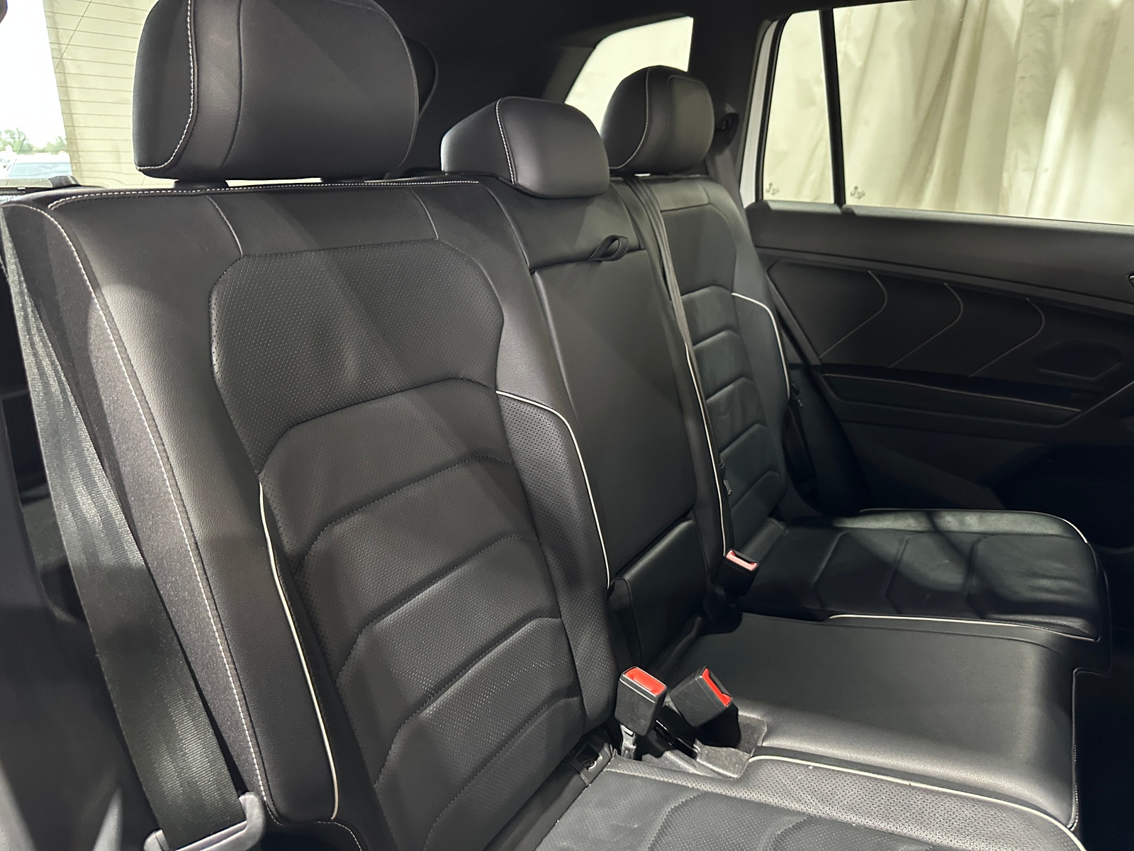 Thumbnail: 2022 Volkswagen Tiguan - 5