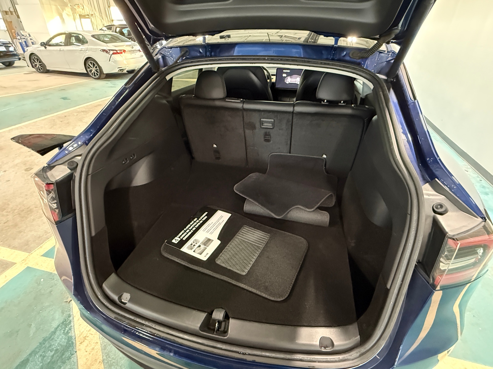 Thumbnail: 2022 Tesla Model Y - 6