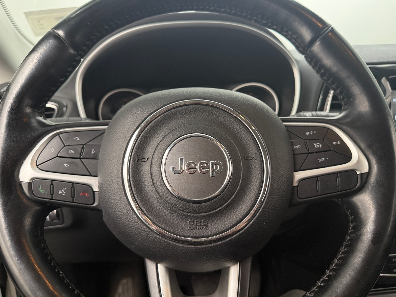 Thumbnail: 2021 Jeep Compass - 4