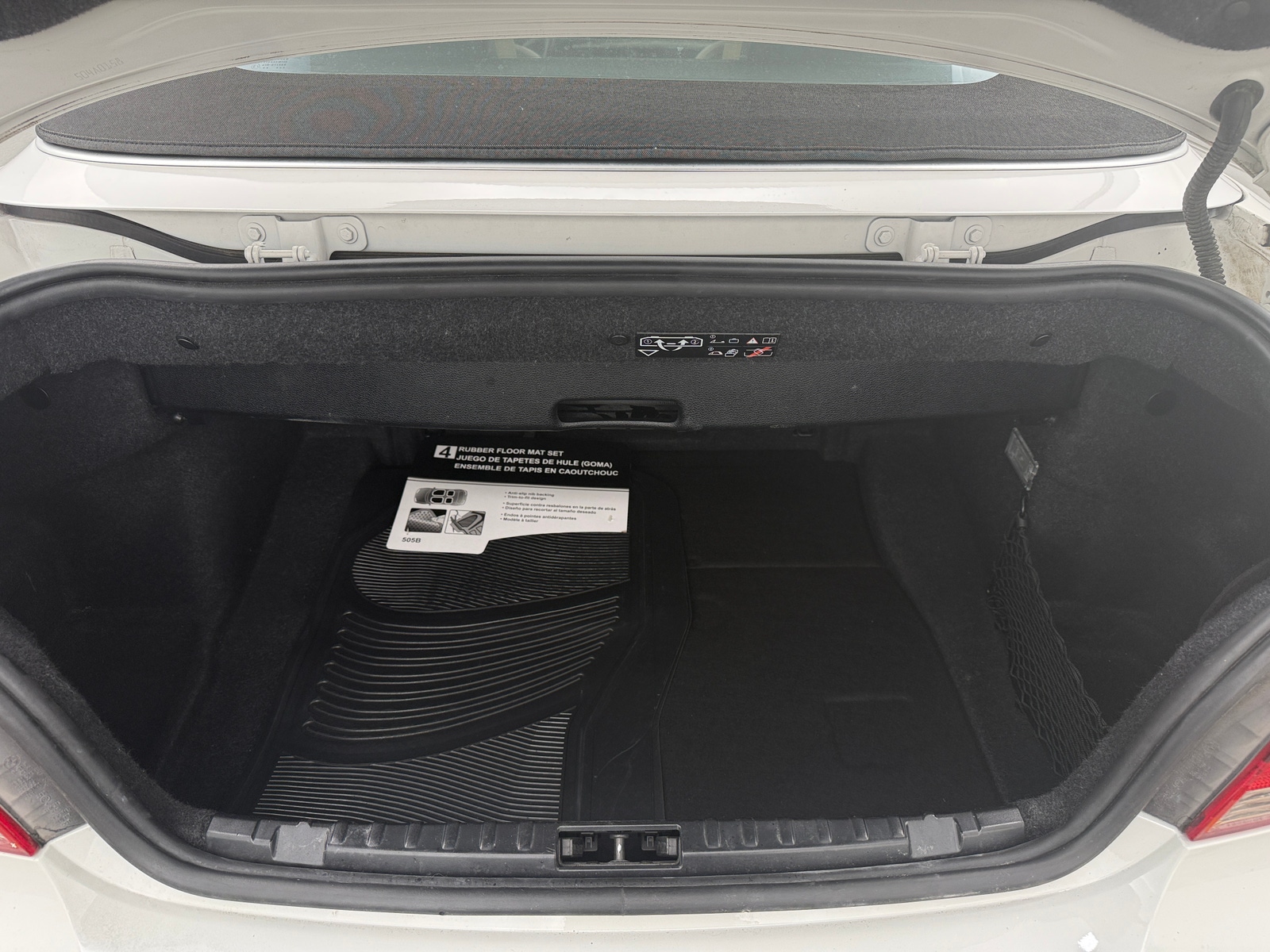 Thumbnail: 2011 BMW 1 Series - 6