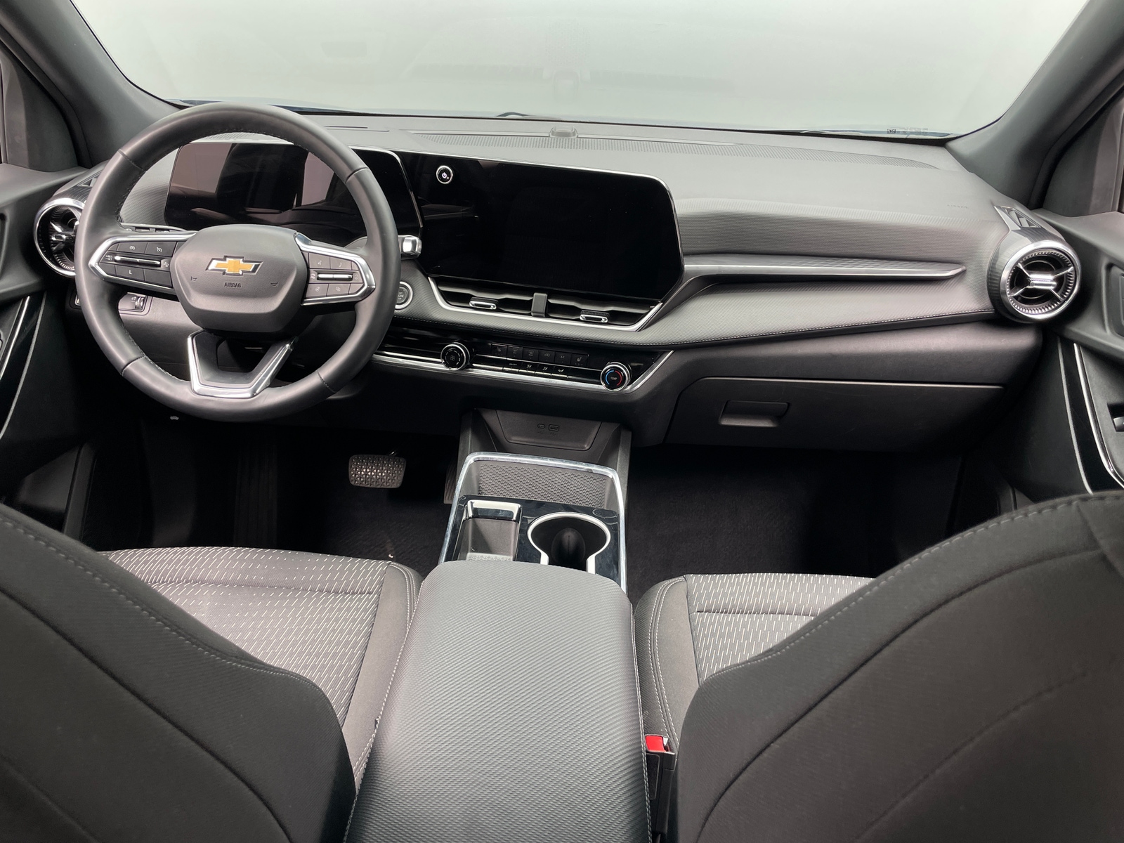 Thumbnail: 2025 Chevrolet Equinox - 3