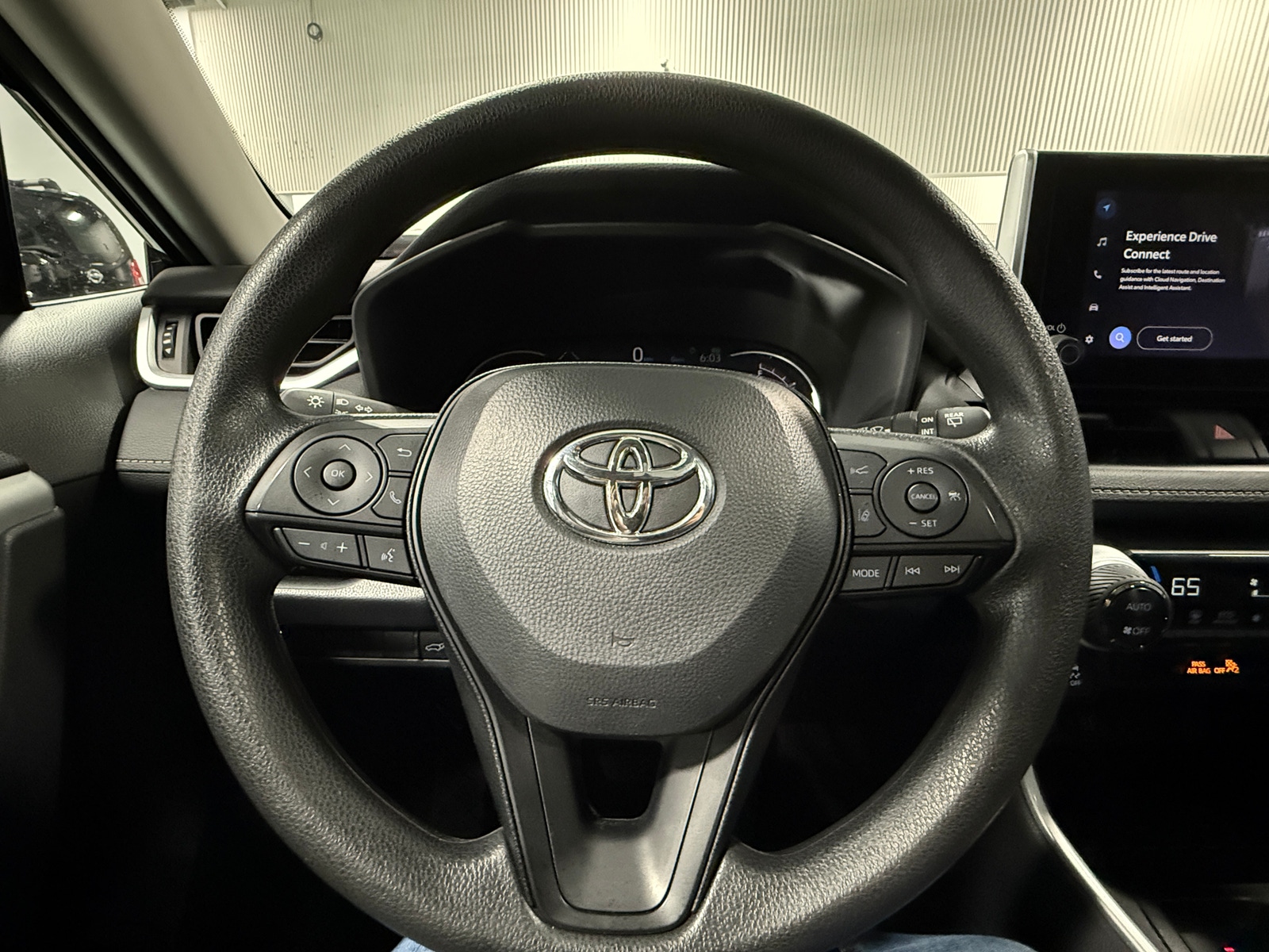 Thumbnail: 2025 Toyota RAV4 - 5