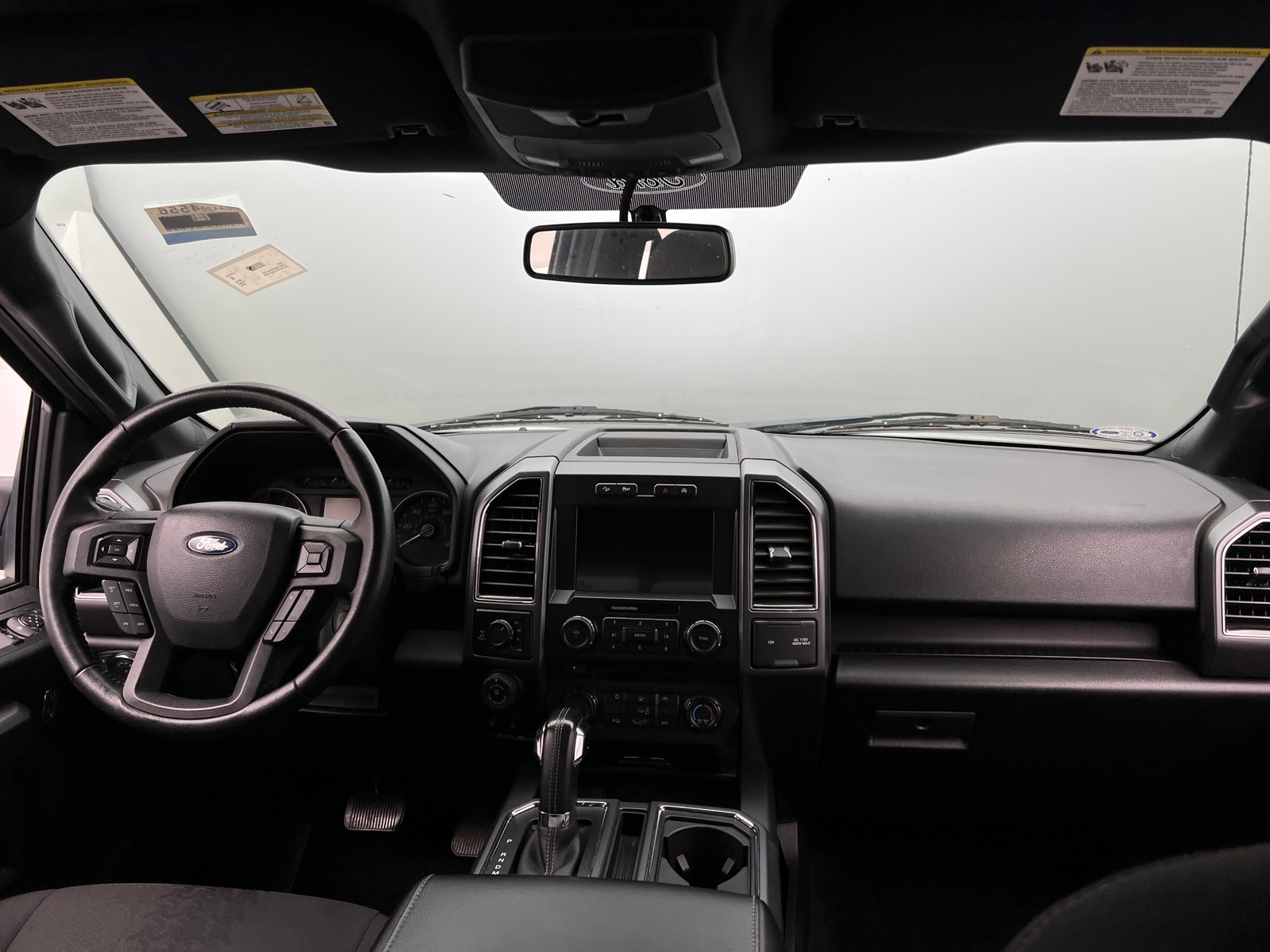 Thumbnail: 2018 Ford Econoline - 3