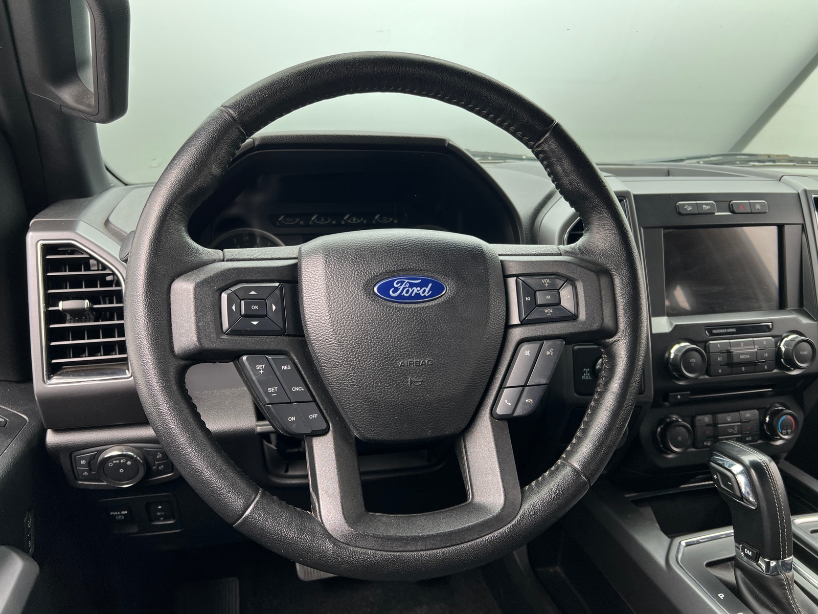 Thumbnail: 2018 Ford Econoline - 5