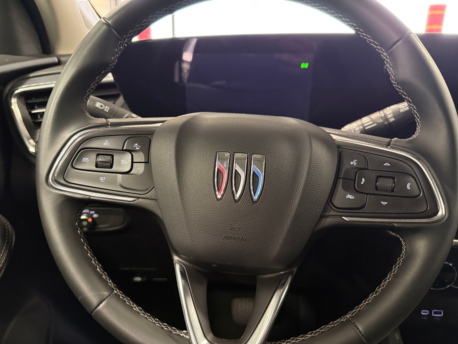 Thumbnail: 2025 Buick Encore GX - 4