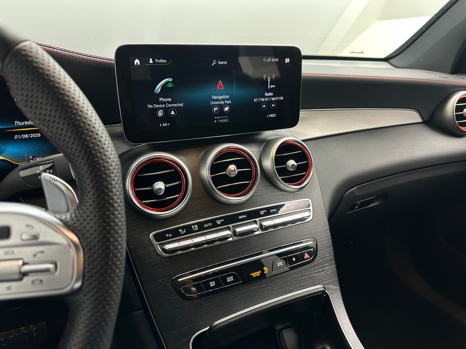 Thumbnail: 2022 Mercedes-Benz GLC - 3