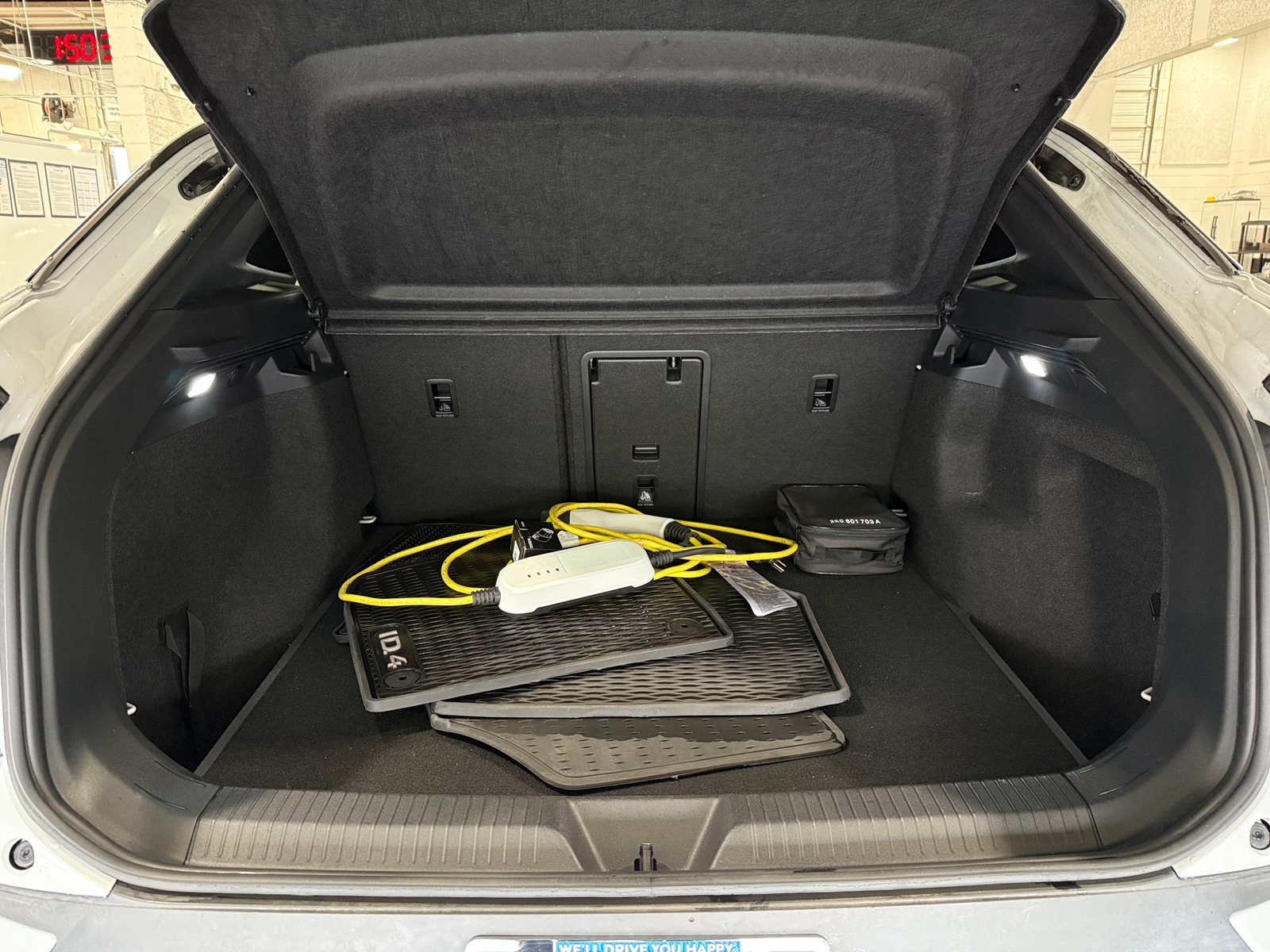 Thumbnail: 2021 Volkswagen ID.4 - 6