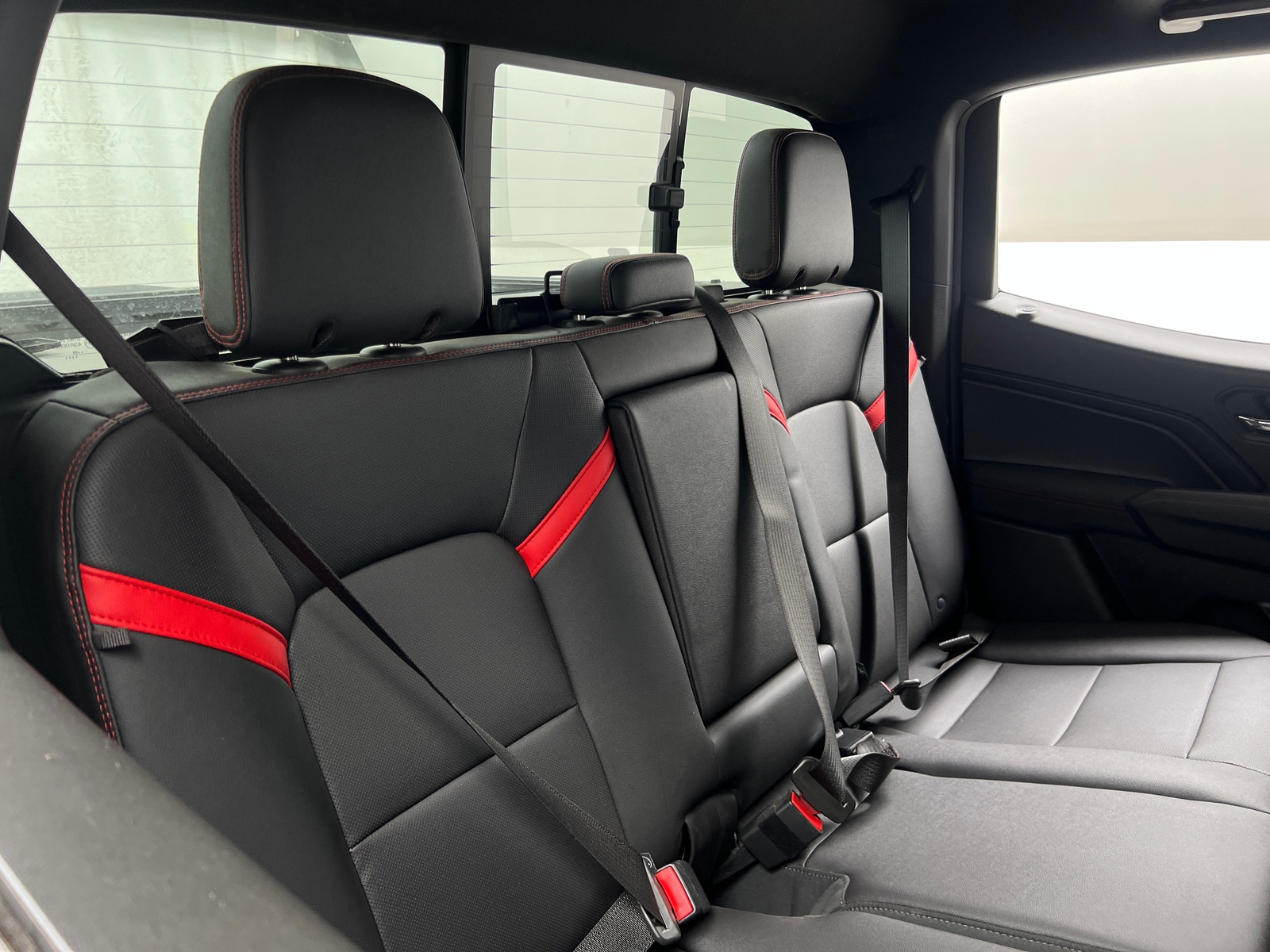 Thumbnail: 2023 Chevrolet Colorado - 6