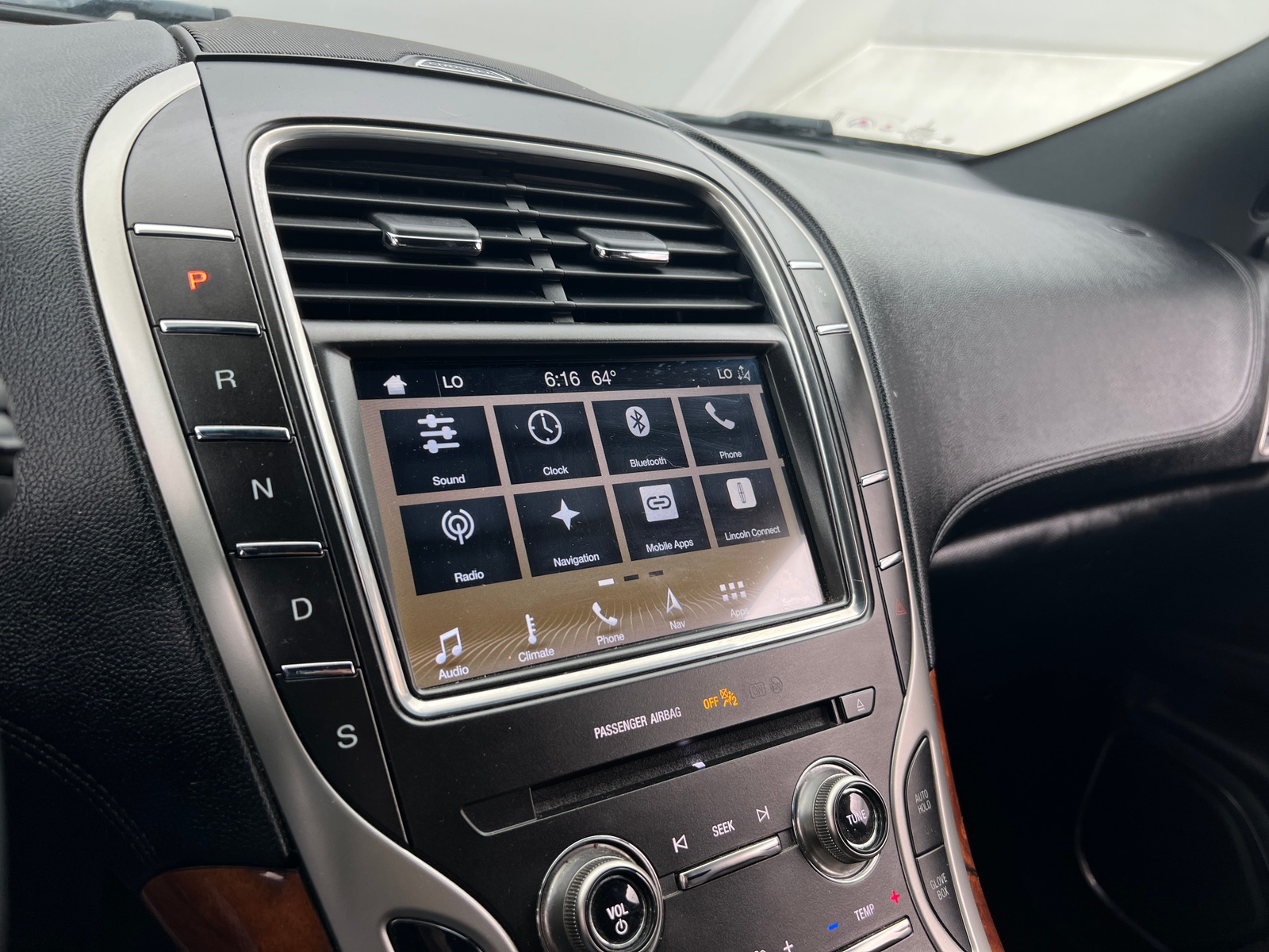 Thumbnail: 2019 Lincoln Nautilus - 3