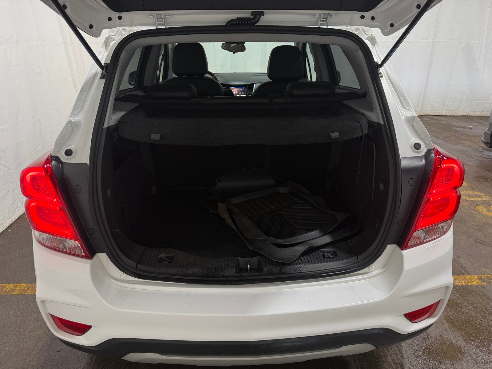 Thumbnail: 2022 Chevrolet Trax - 7