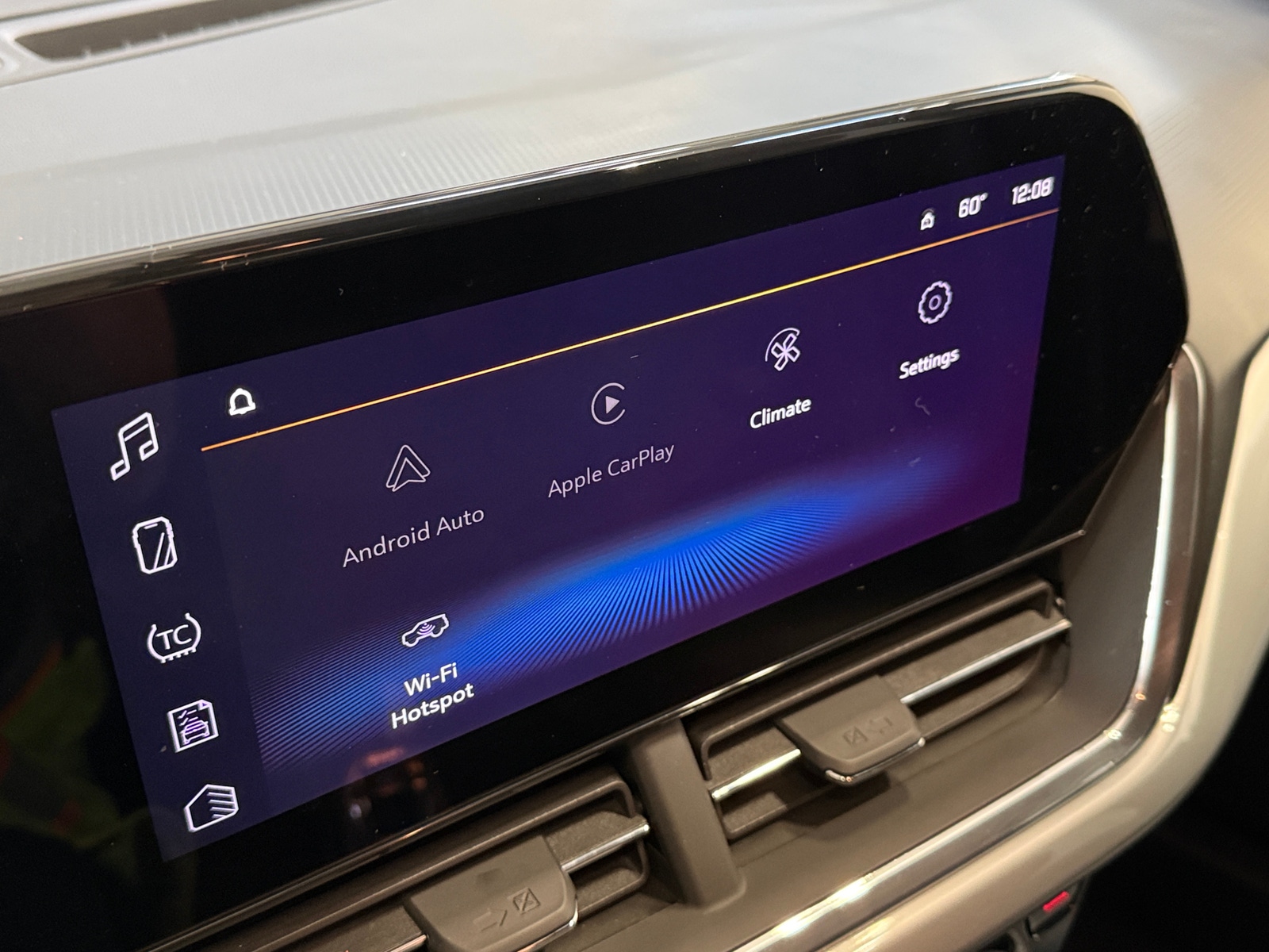 Thumbnail: 2025 Chevrolet Trax - 4