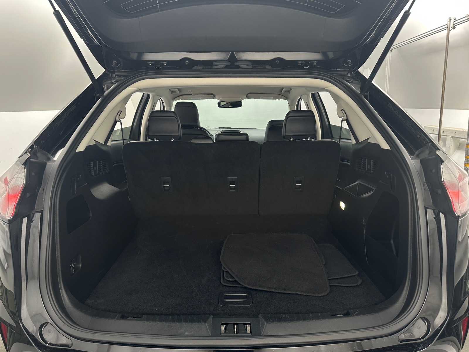 Thumbnail: 2024 Ford Edge - 6