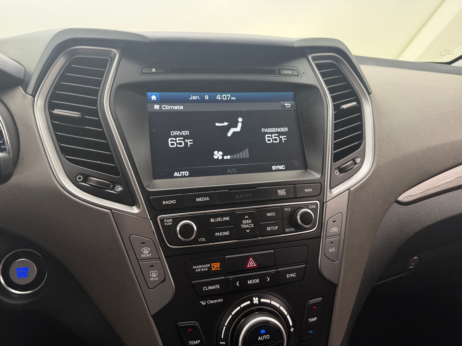 Thumbnail: 2017 Hyundai Santa Fe - 3