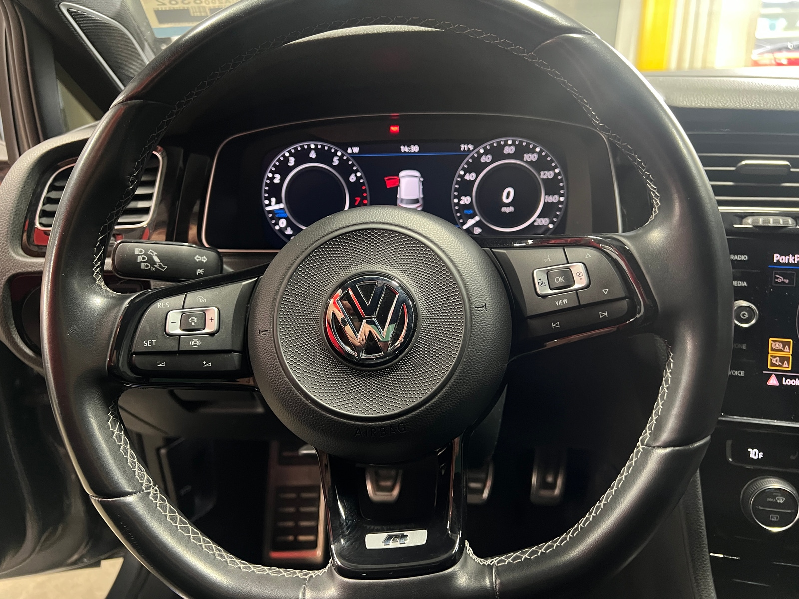 Thumbnail: 2019 Volkswagen Golf - 4