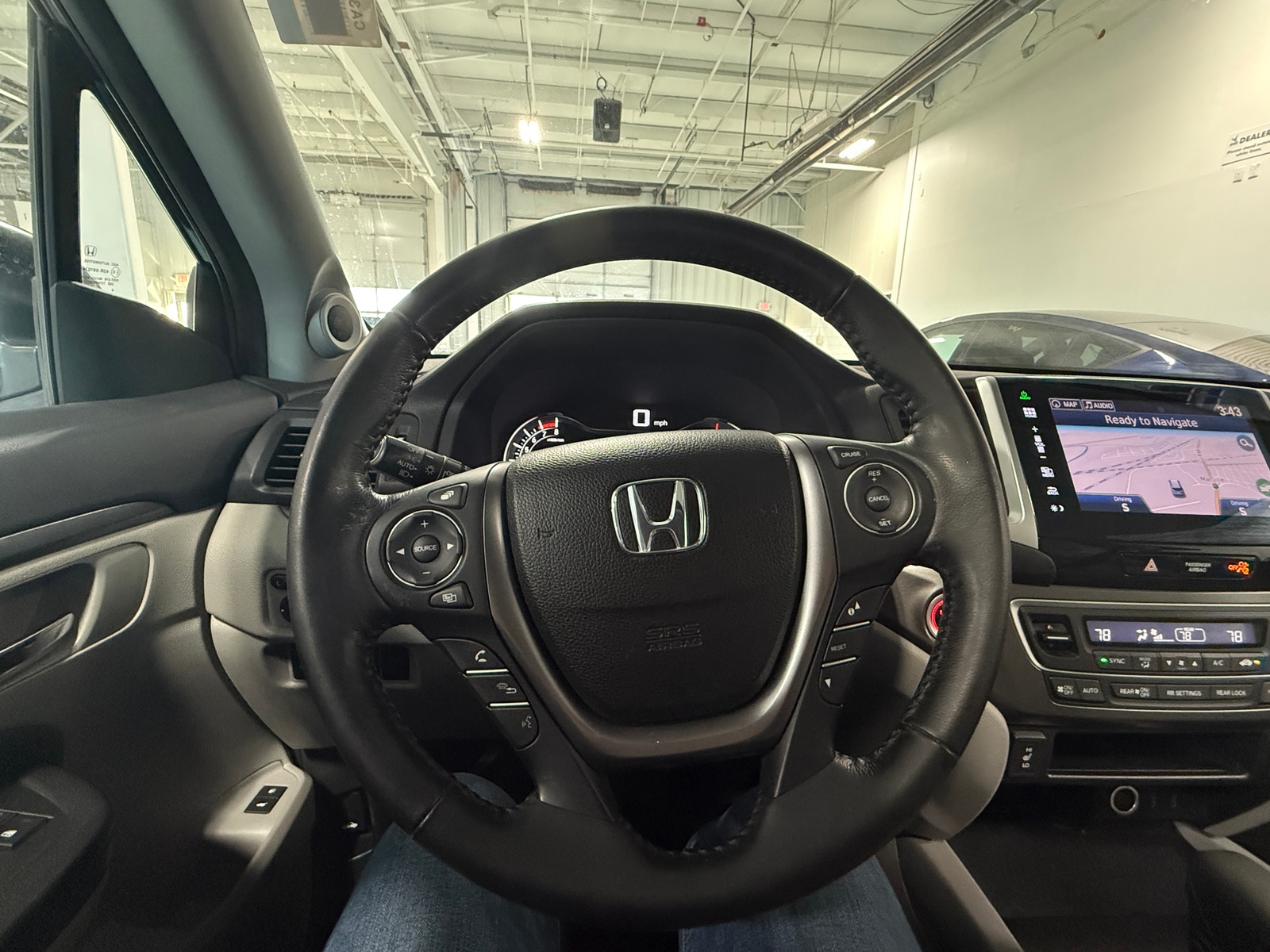 Thumbnail: 2016 Honda Pilot - 4