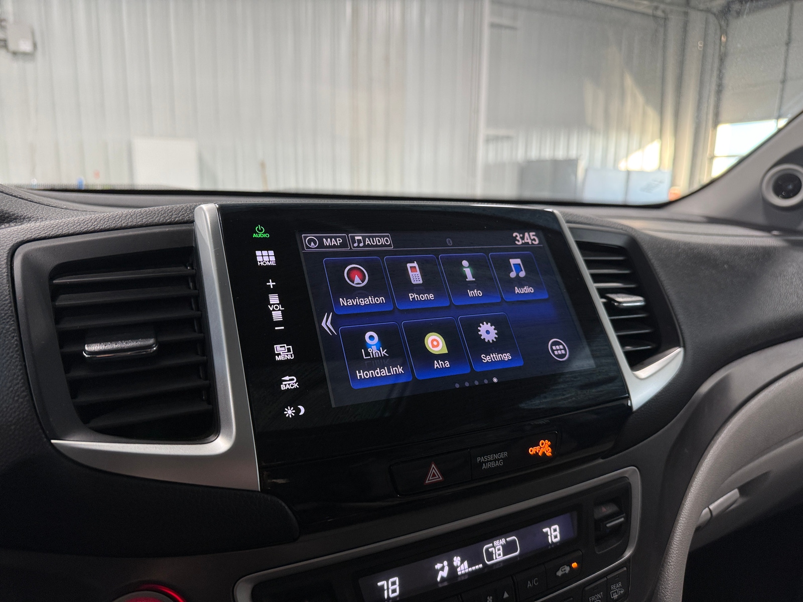 Thumbnail: 2016 Honda Pilot - 3