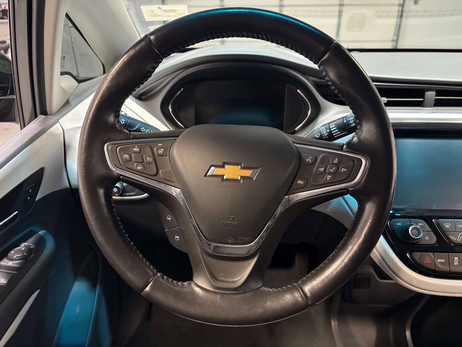 Thumbnail: 2020 Chevrolet Bolt EV - 5