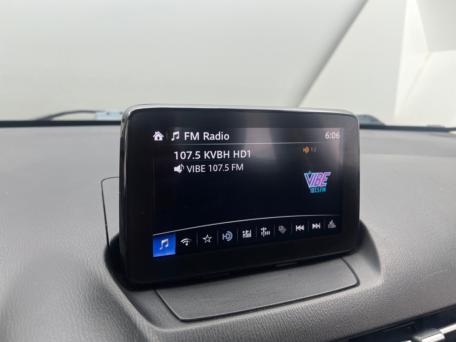 Thumbnail: 2019 Toyota Yaris - 4