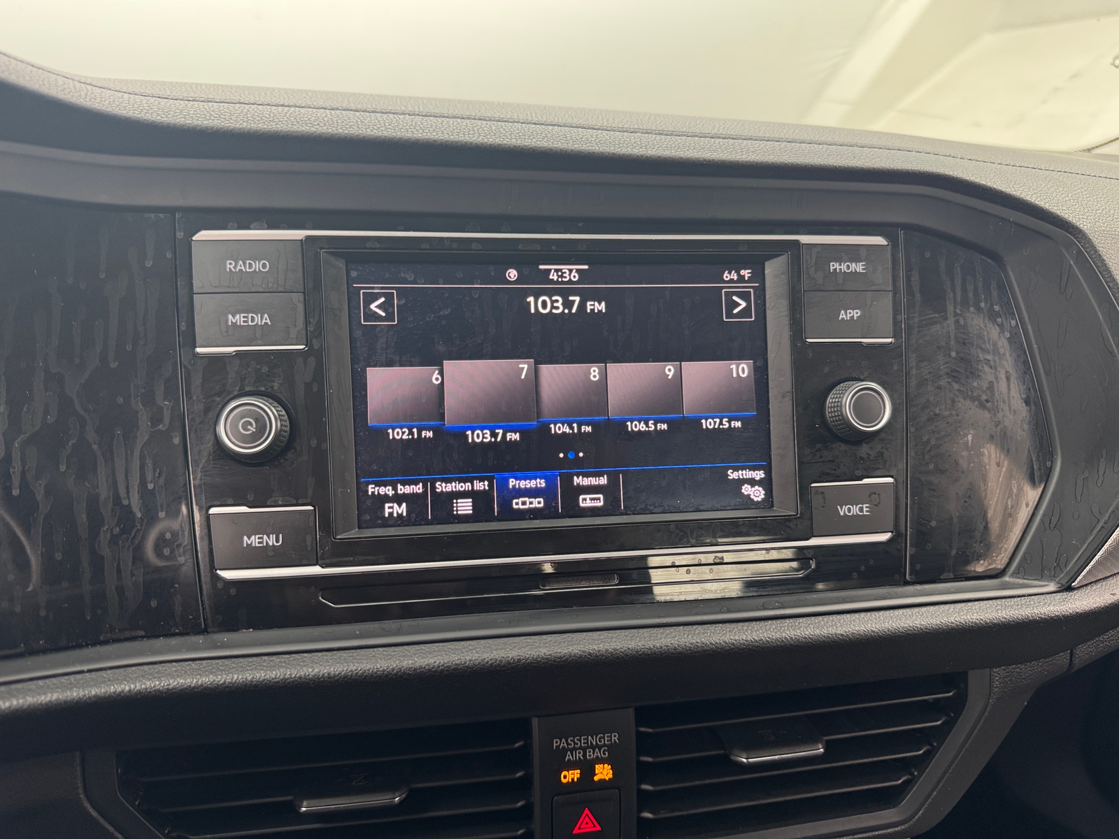 Thumbnail: 2020 Volkswagen Jetta - 4