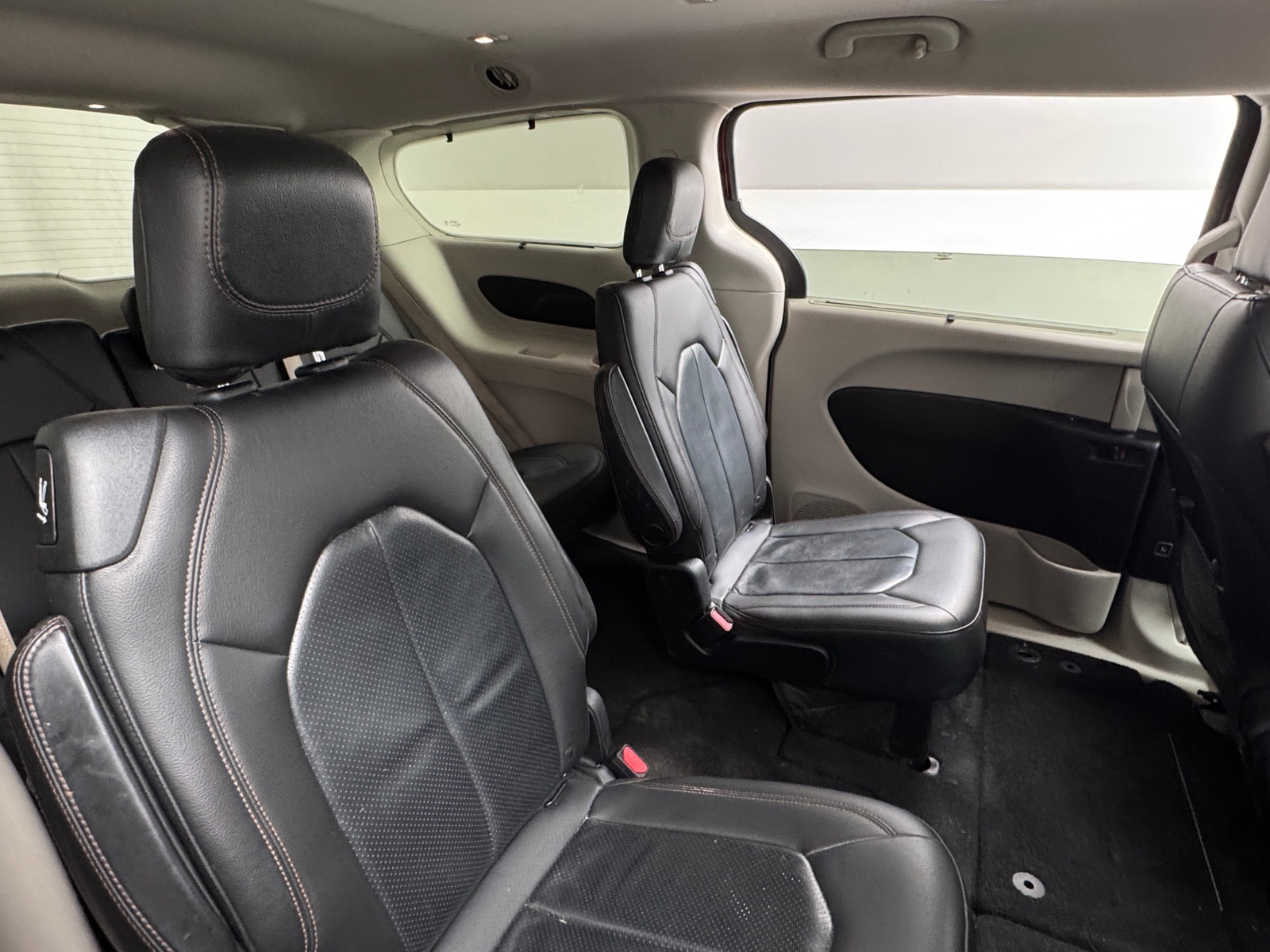 Thumbnail: 2019 Chrysler Pacifica - 5