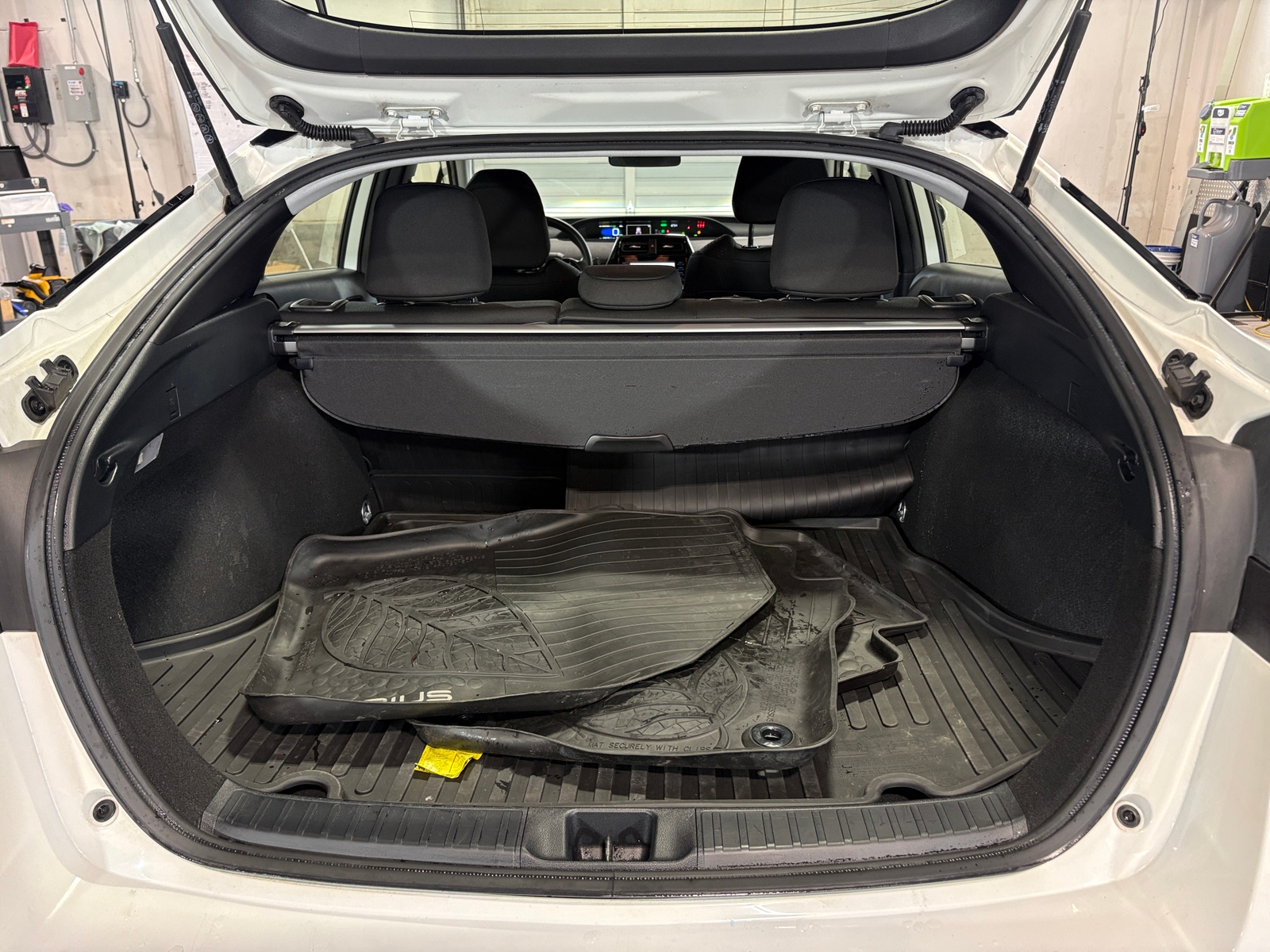 Thumbnail: 2020 Toyota Prius - 7