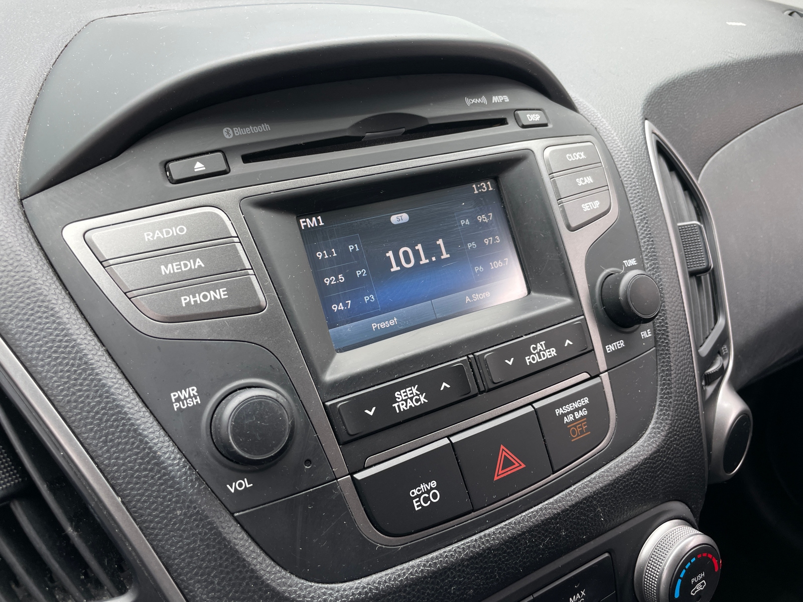 Thumbnail: 2015 Hyundai Tucson - 4