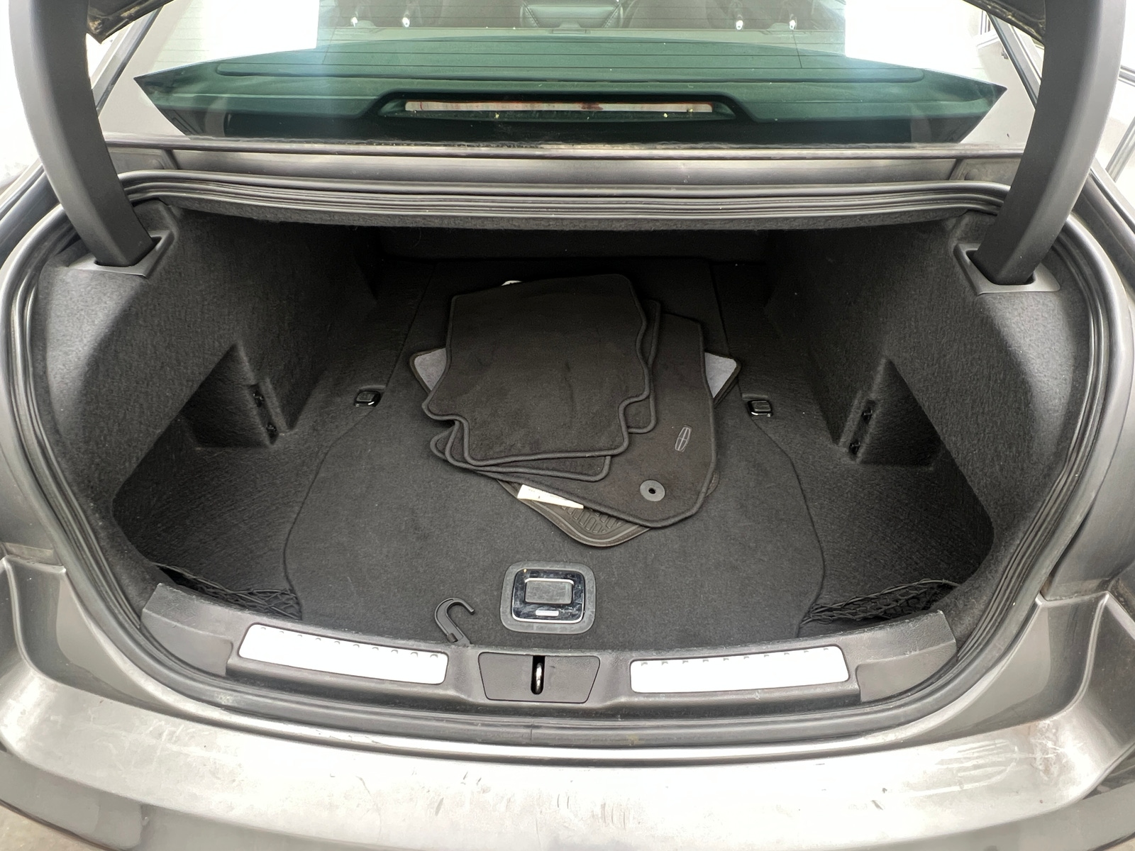 Thumbnail: 2018 Lincoln Continental - 6