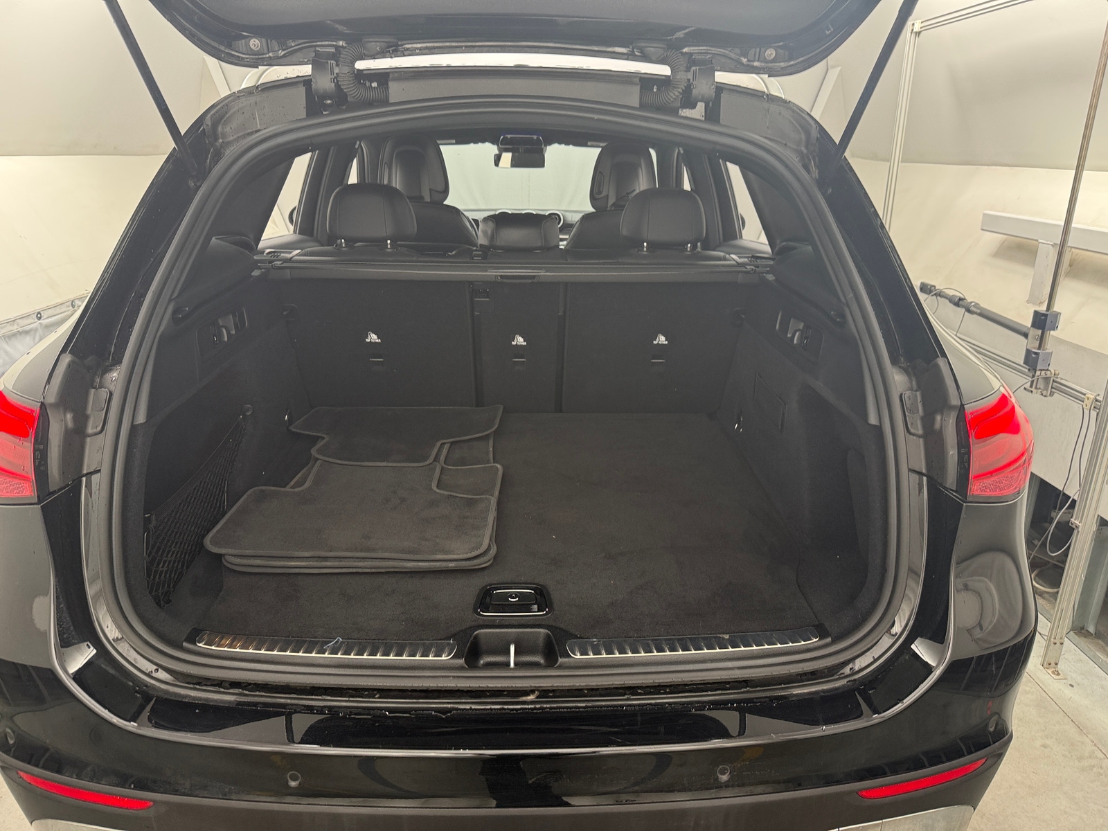 Thumbnail: 2024 Mercedes-Benz GLC - 6