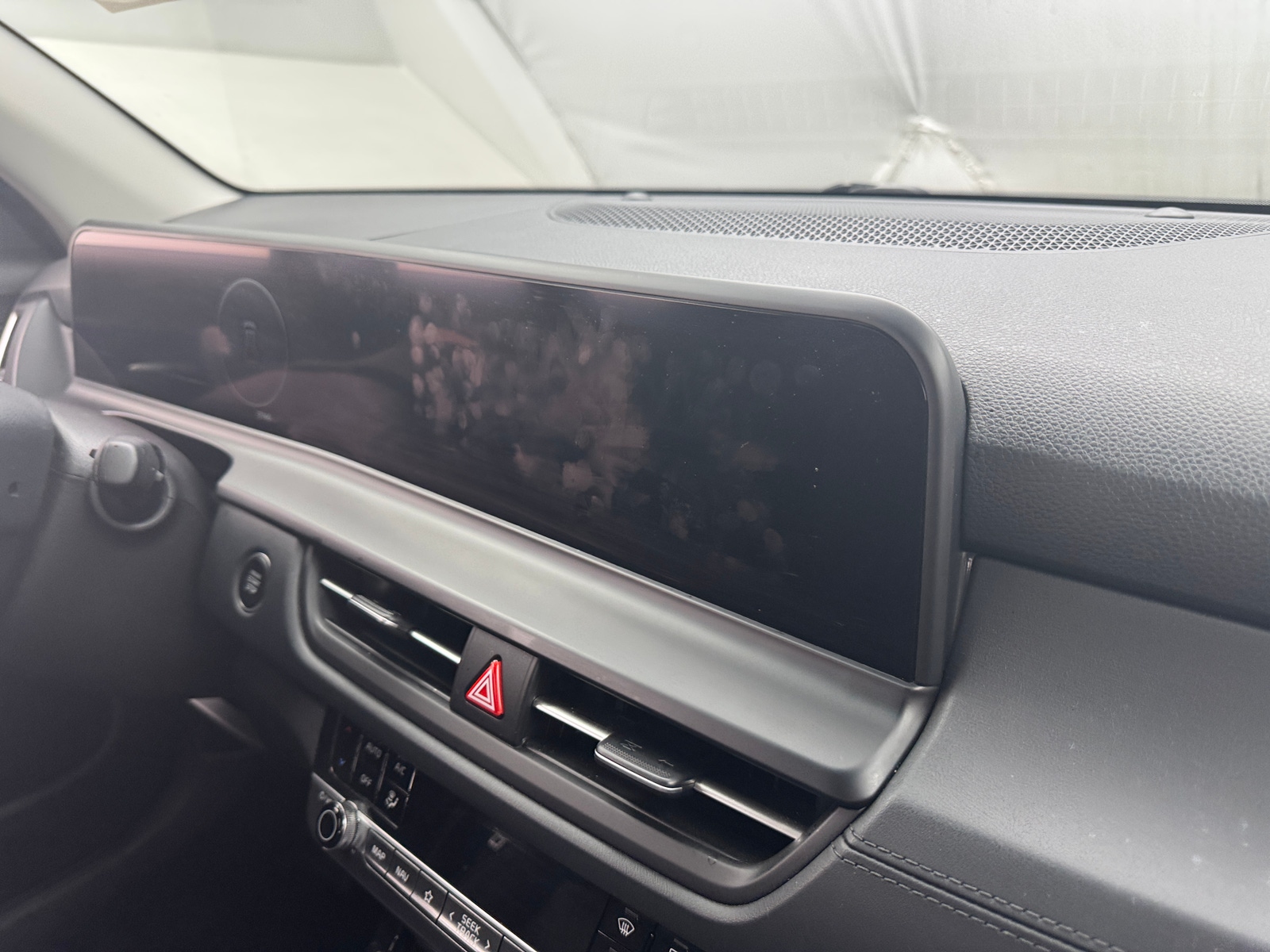 Thumbnail: 2024 Kia Seltos - 3