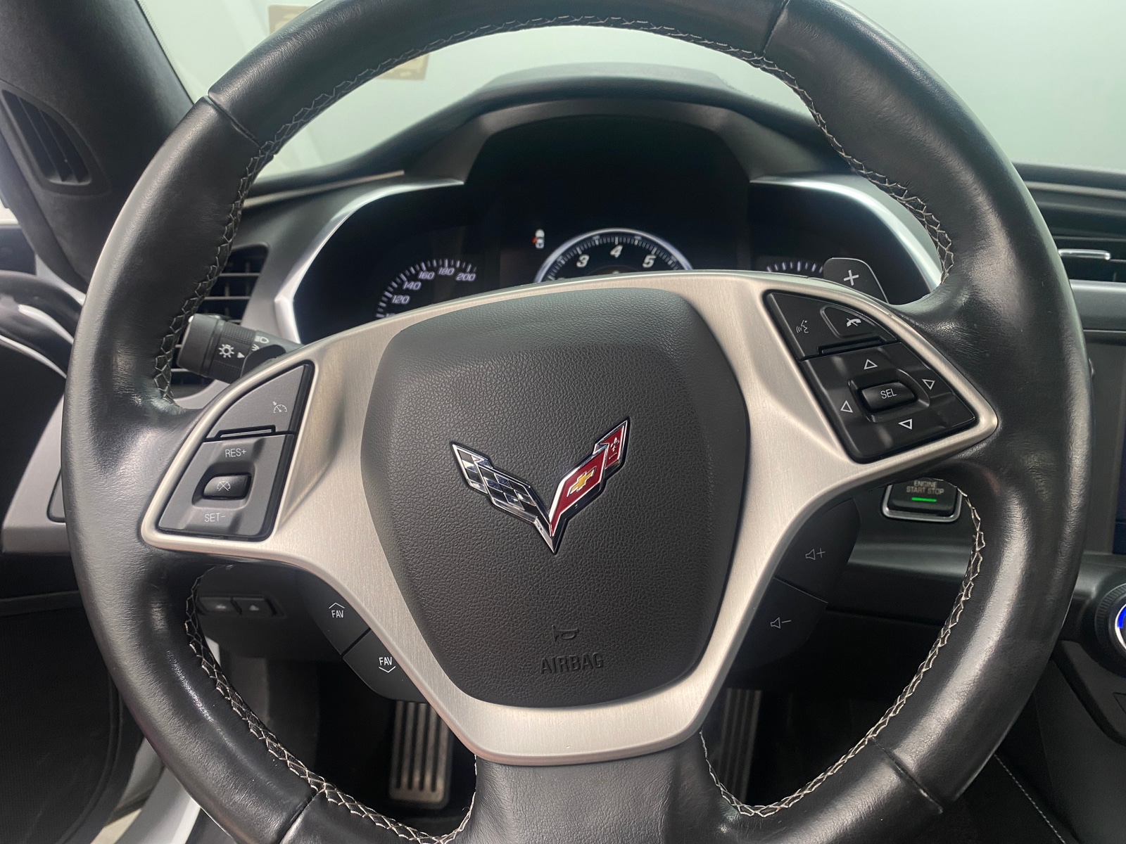 Thumbnail: 2015 Chevrolet Corvette - 3