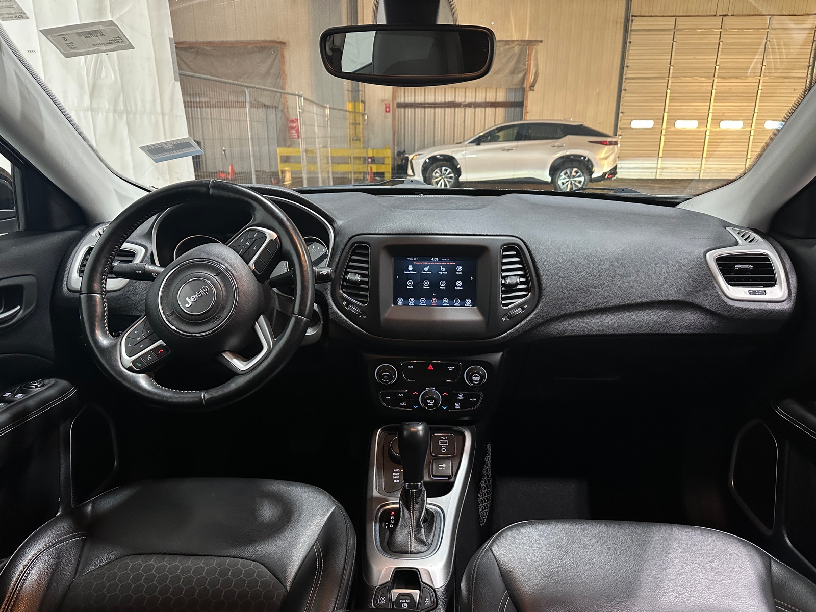 Thumbnail: 2020 Jeep Compass - 3