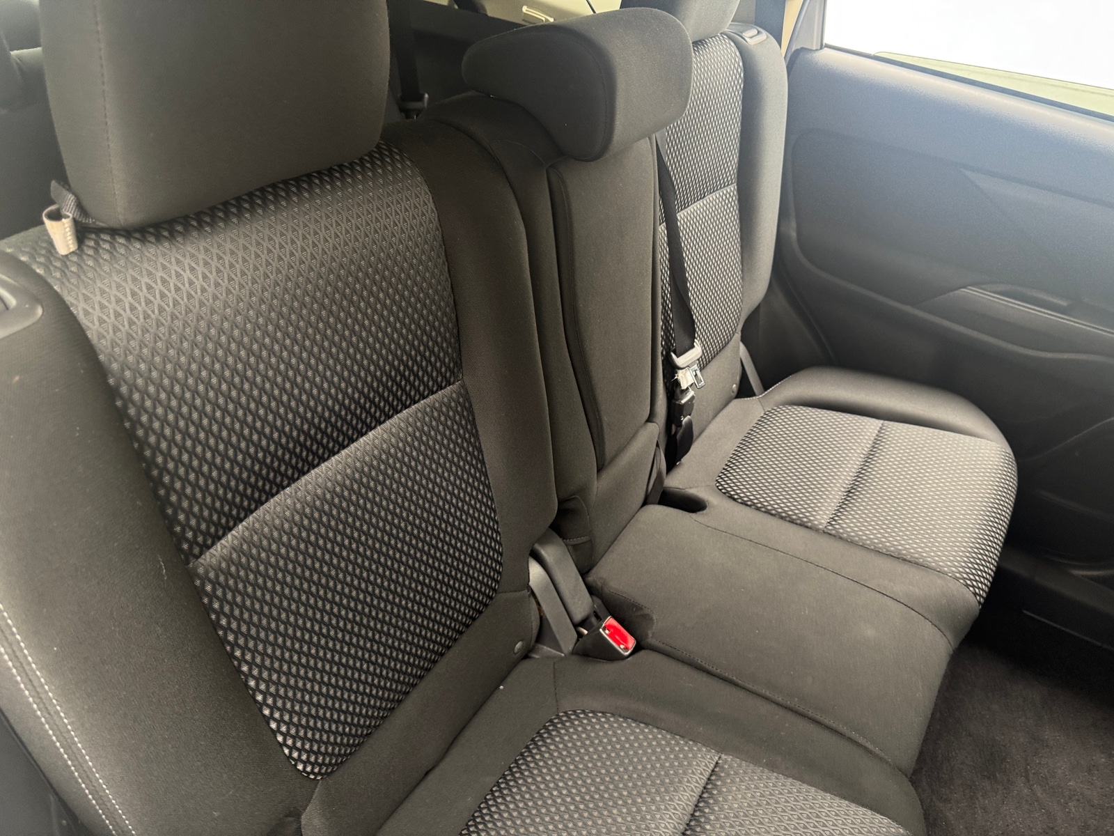 Thumbnail: 2018 Mitsubishi Outlander - 6