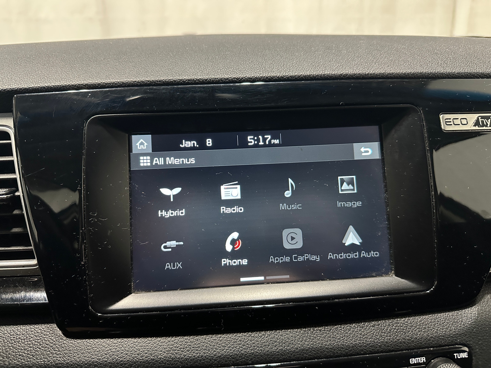 Thumbnail: 2017 Kia Niro - 4