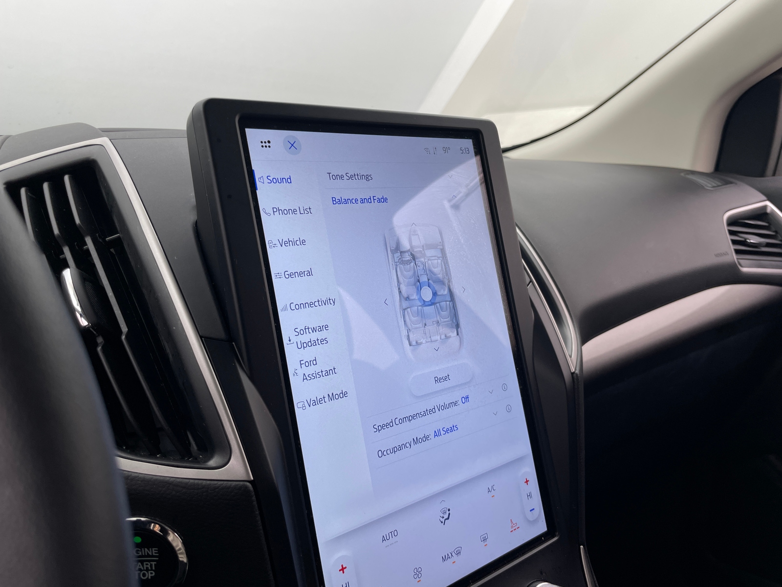 Thumbnail: 2024 Ford Edge - 3