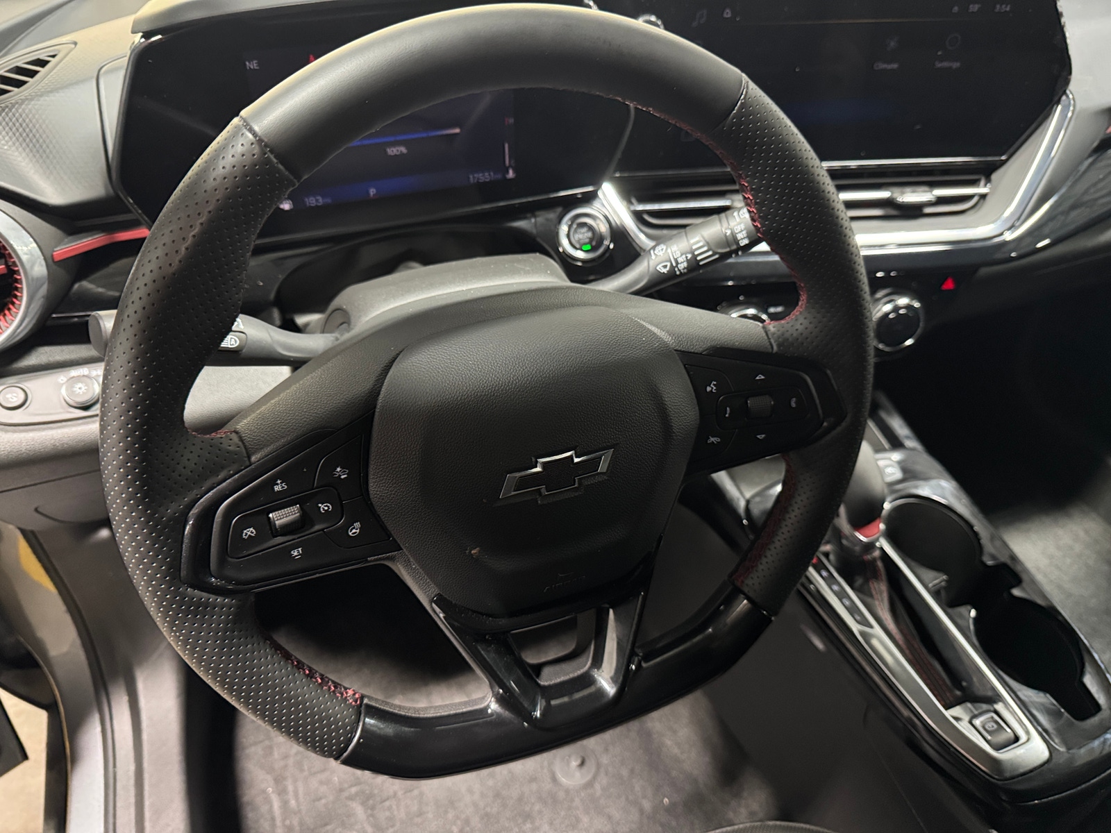 Thumbnail: 2025 Chevrolet Trax - 4