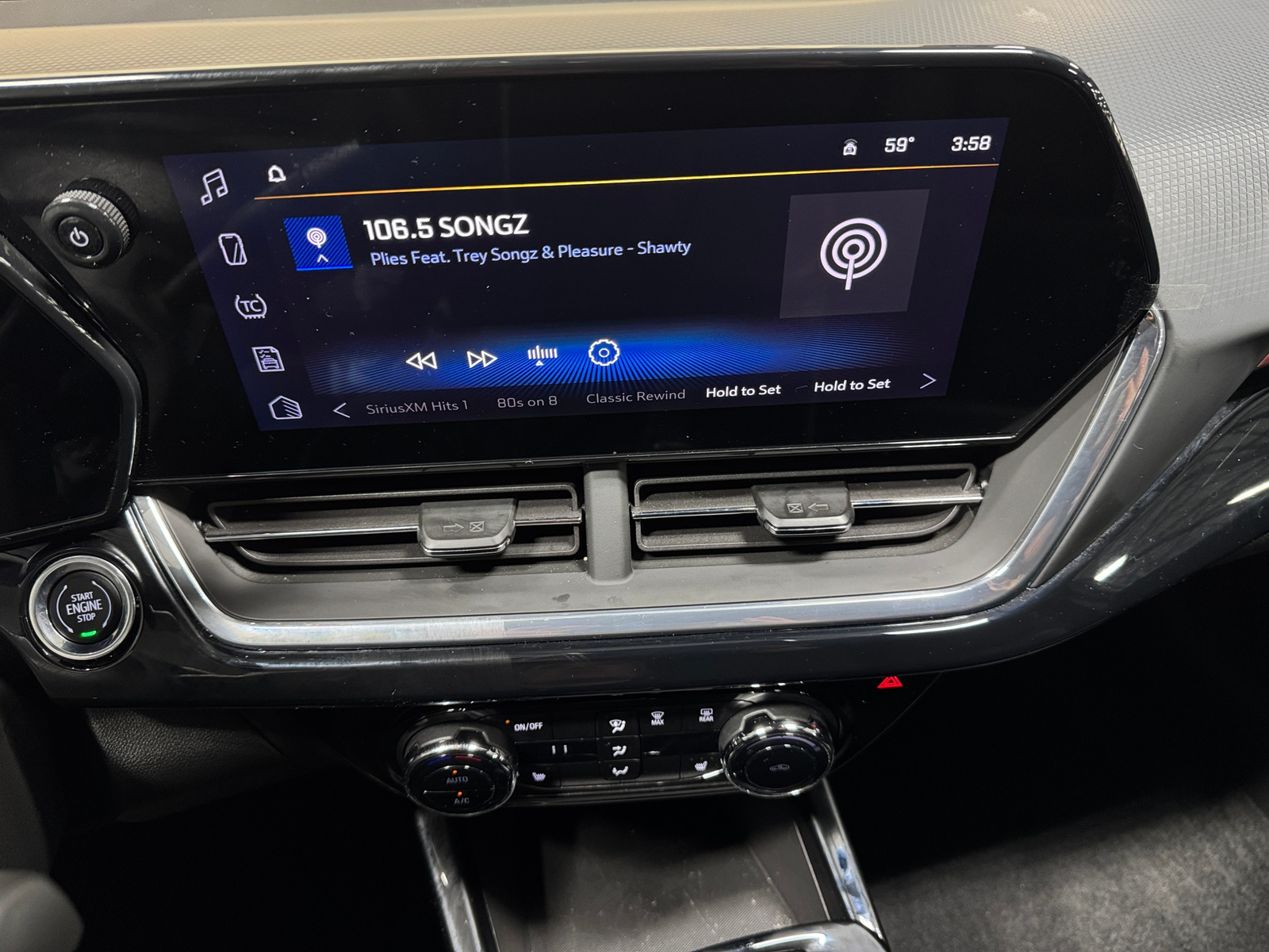 Thumbnail: 2025 Chevrolet Trax - 3