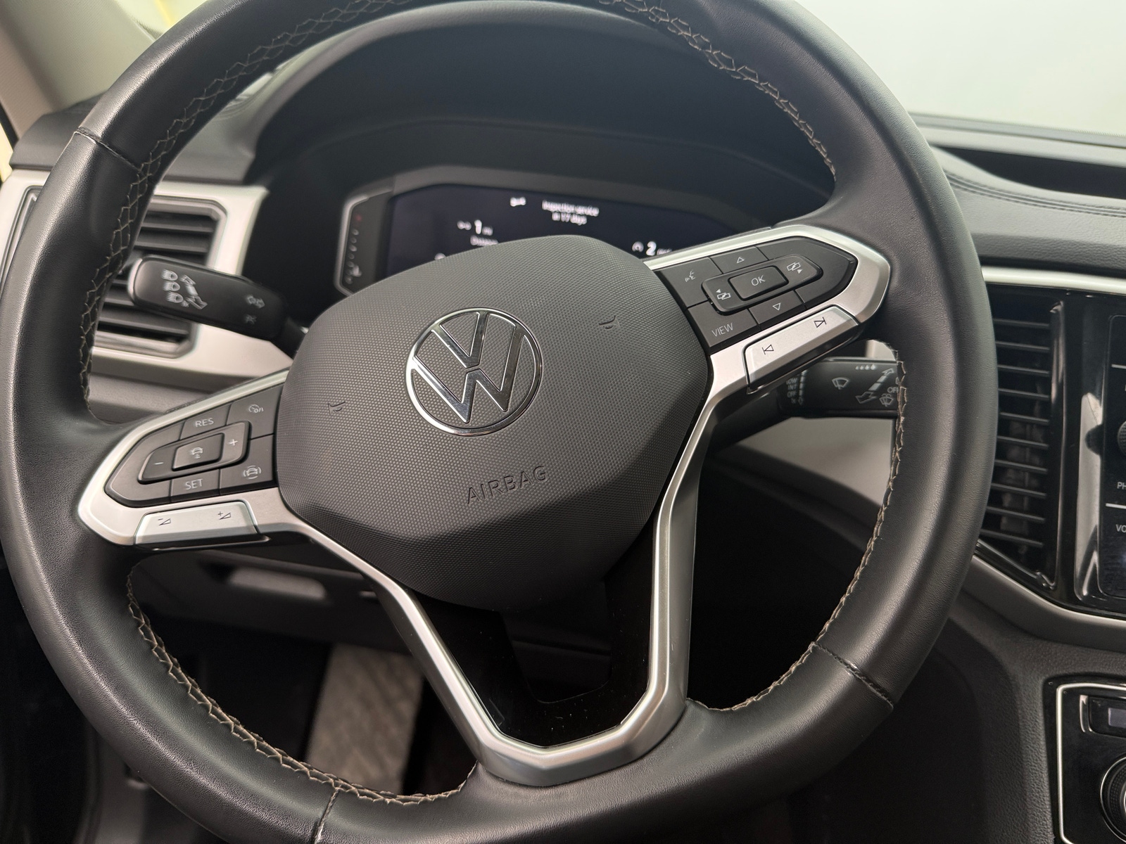 Thumbnail: 2022 Volkswagen Atlas - 4