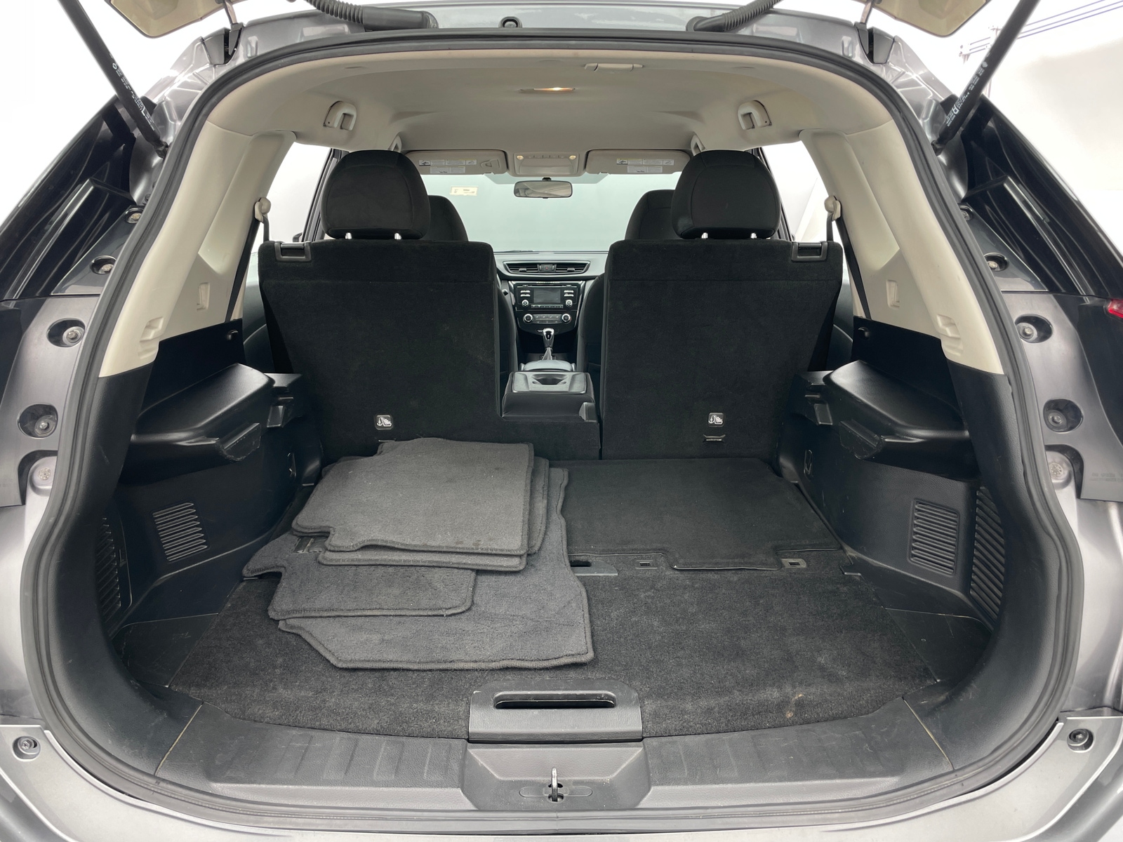 Thumbnail: 2017 Nissan Rogue - 7