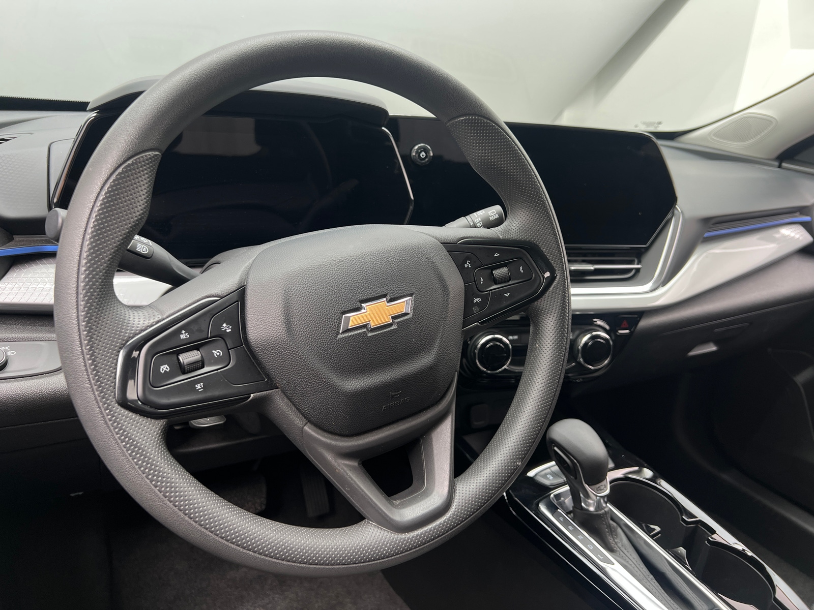 Thumbnail: 2025 Chevrolet Trax - 5