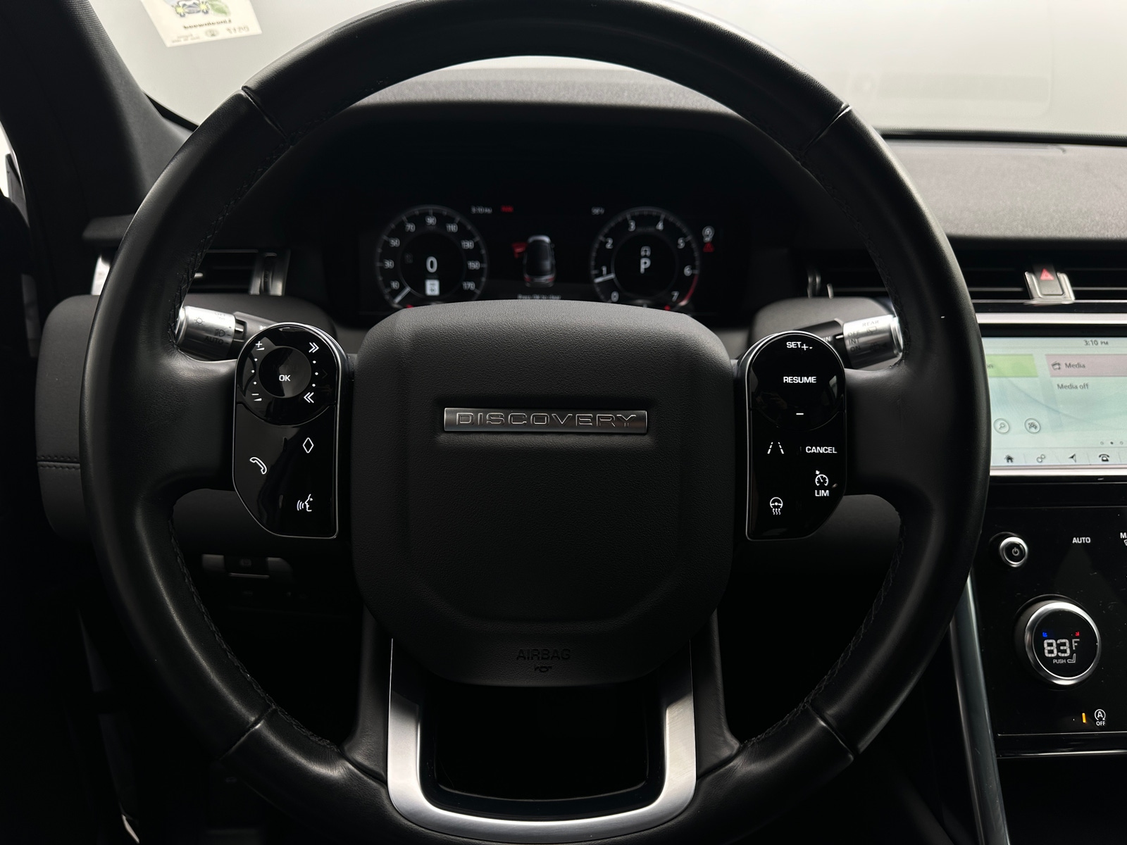 Thumbnail: 2020 Land Rover Discovery Sport - 4