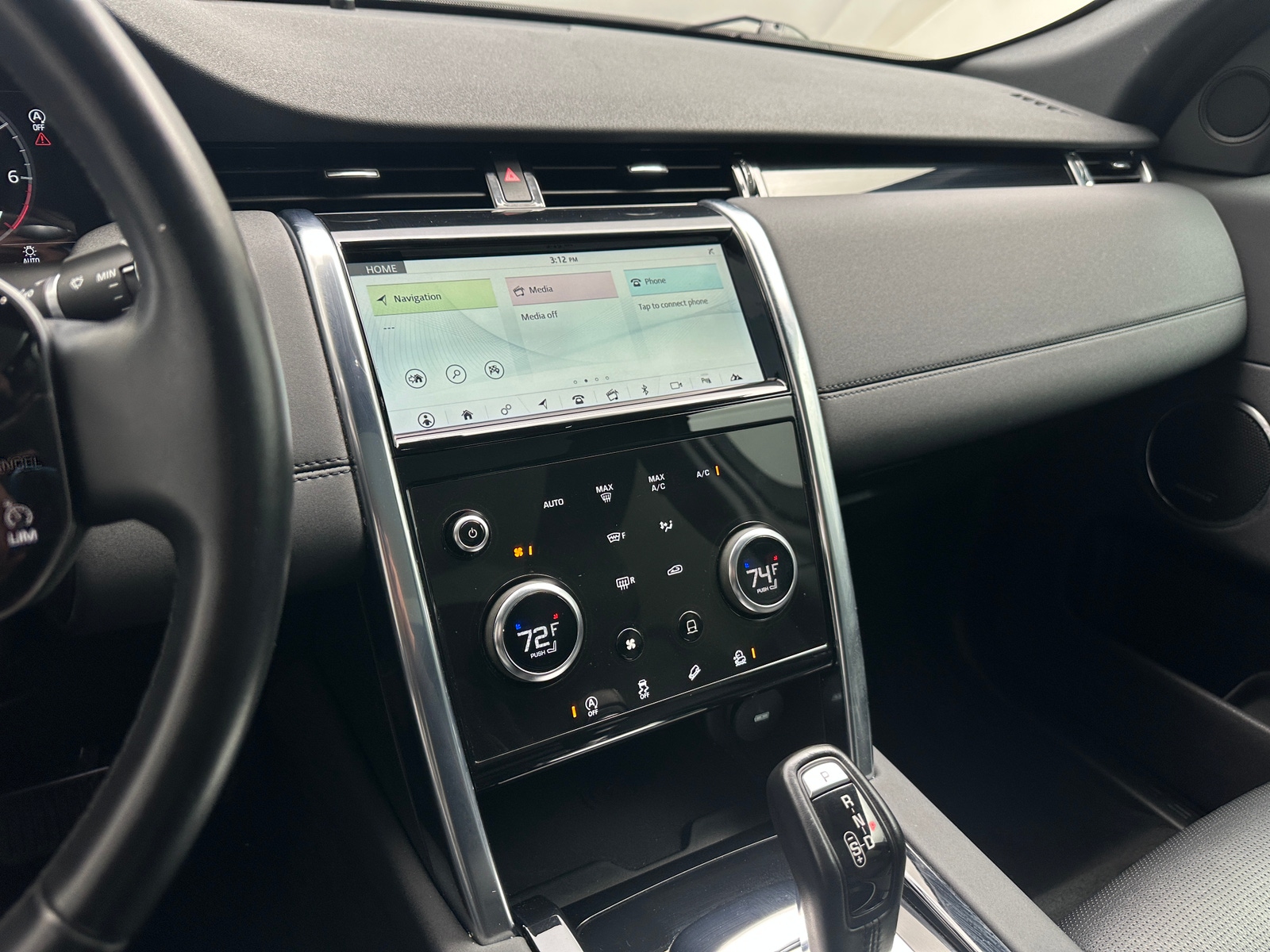 Thumbnail: 2020 Land Rover Discovery Sport - 3